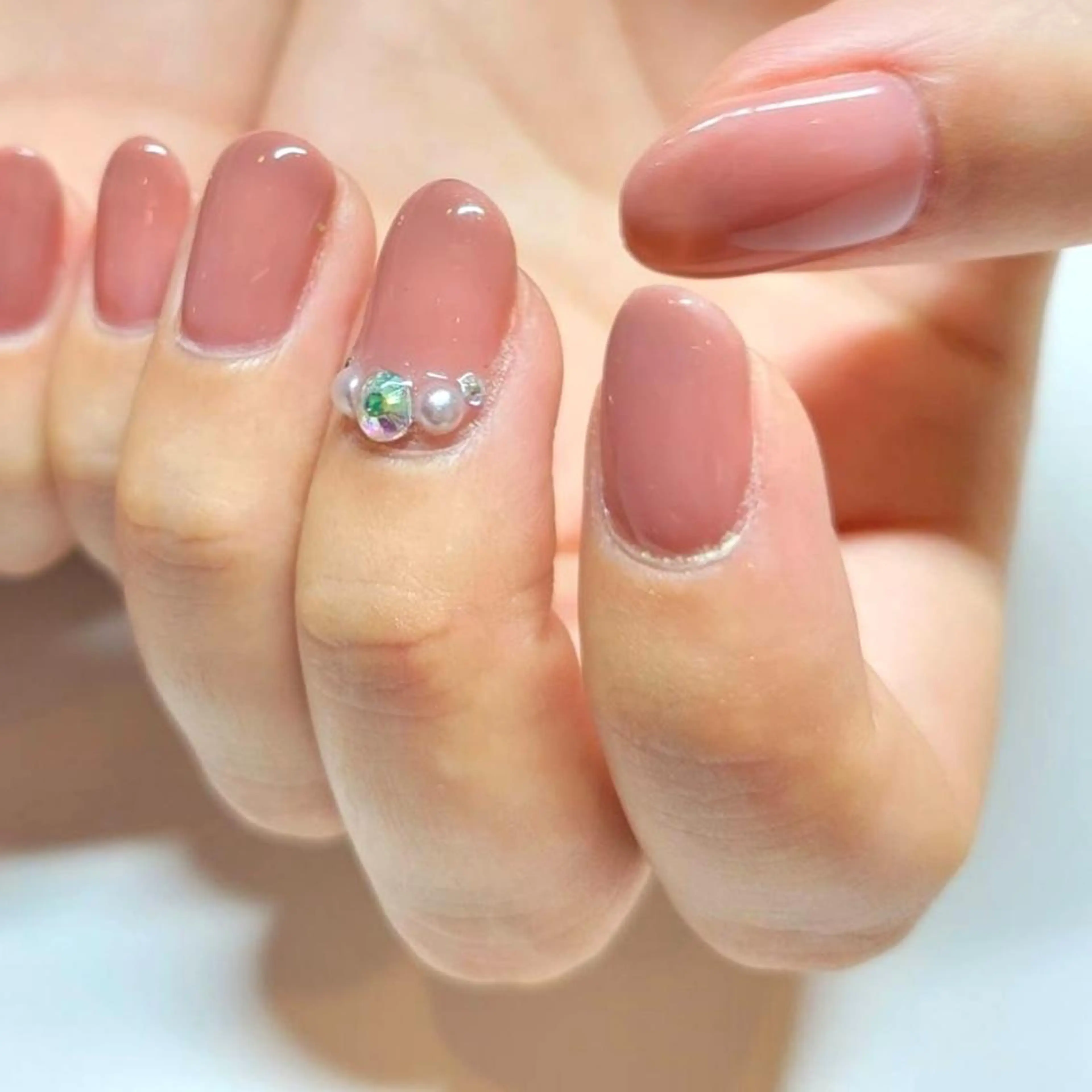 ネイル ワンカラーネイル ストーンネイル セプトアカデミー まいのネイルデザイン