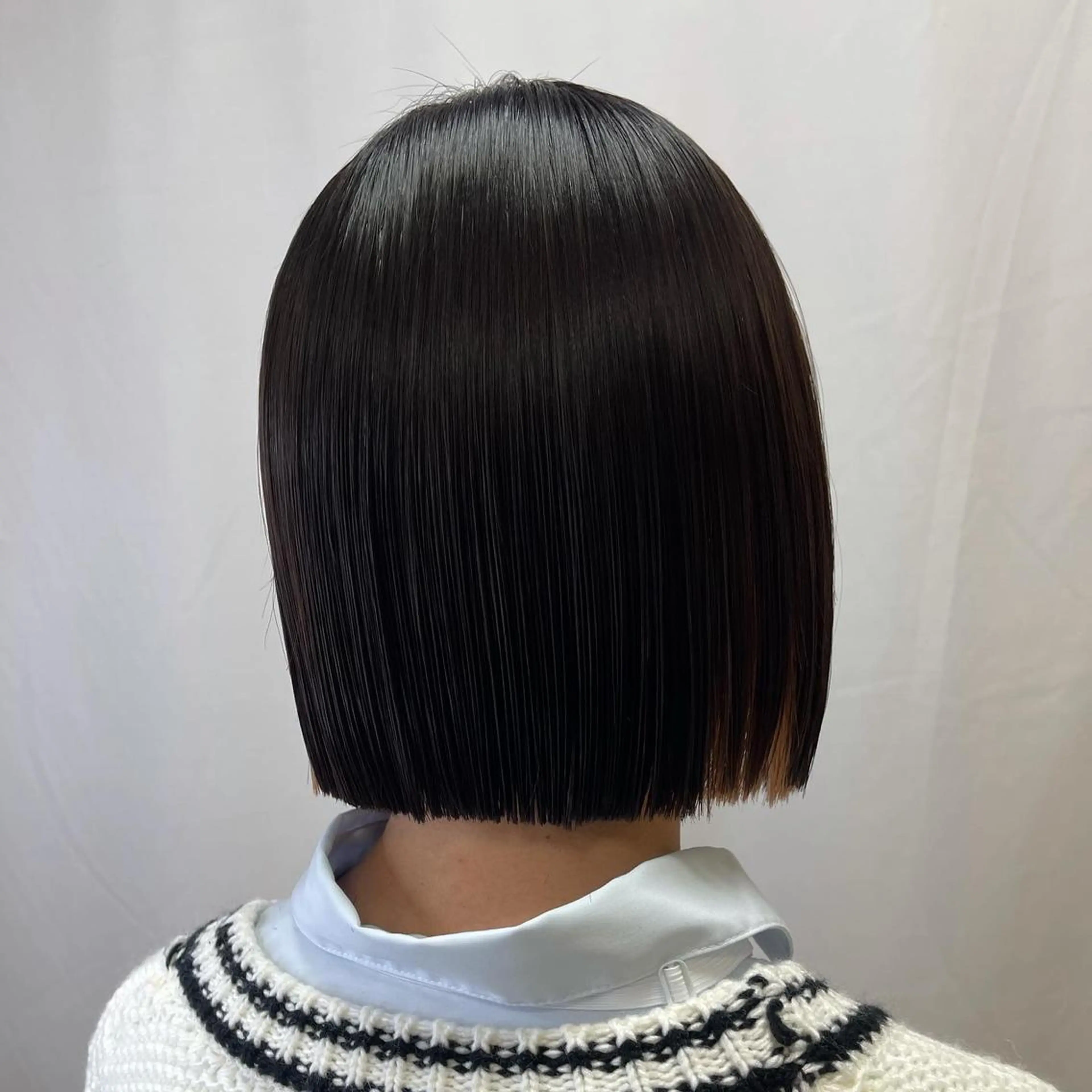 ミディアム パーマ 縮毛矯正 カット 縮毛矯正 トリートメント 髪質改善/縮毛矯正 /ブリーチ矯正/岡部のヘアスタイル