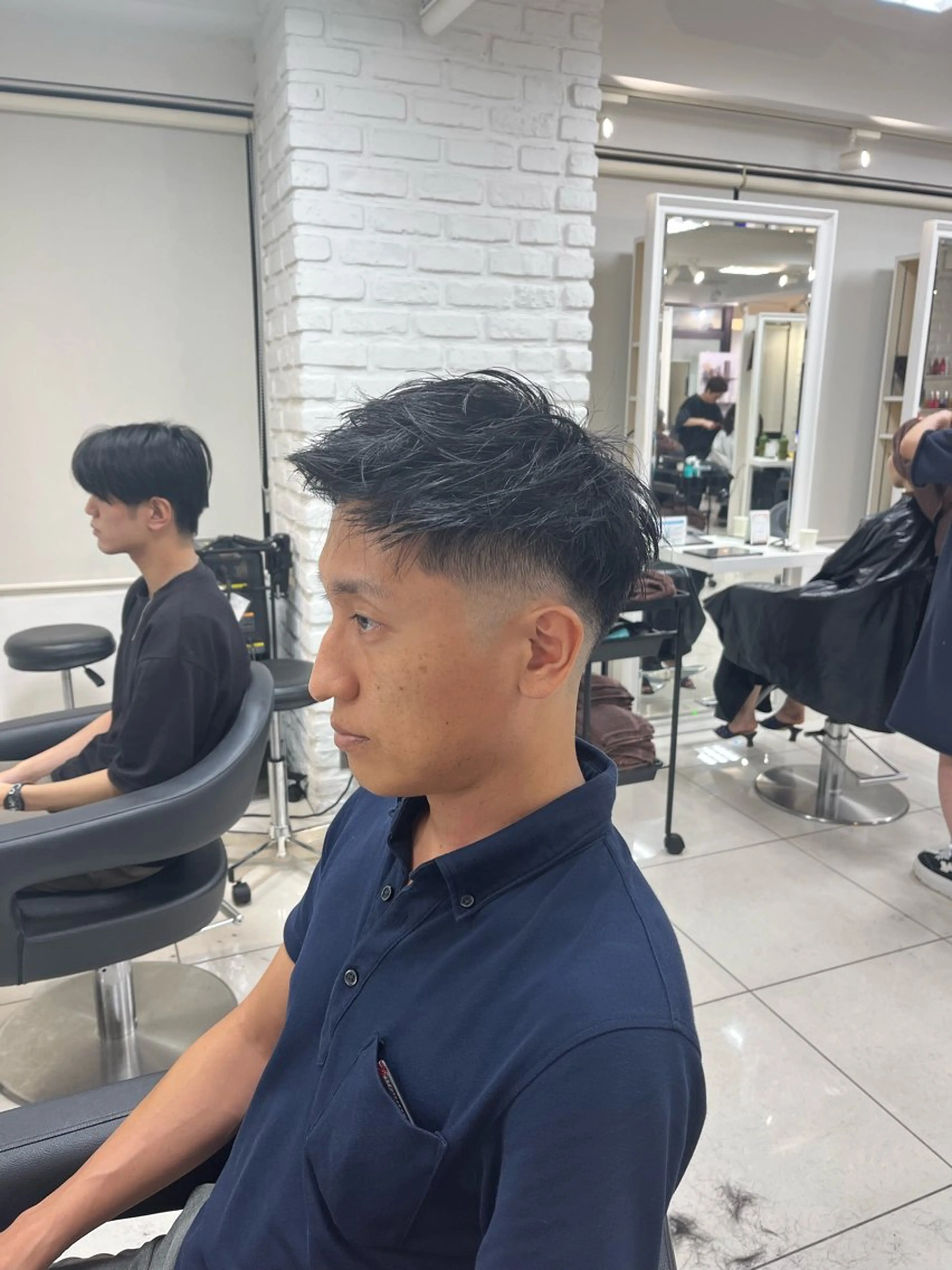 ショート メンズ 【シャドウパーマ センターパート】義心のヘアスタイル