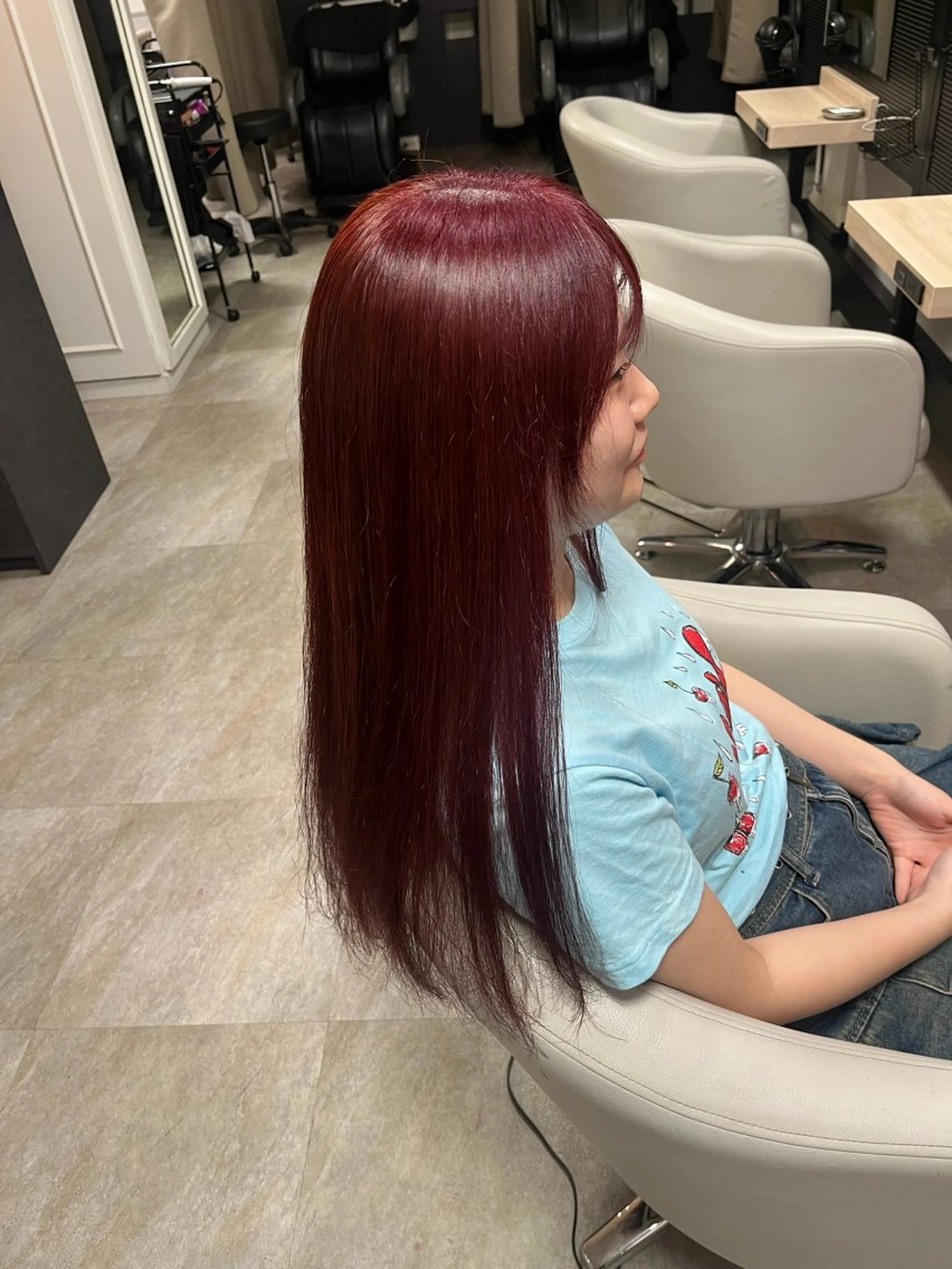 カラー 山浦 那奈のヘアスタイル