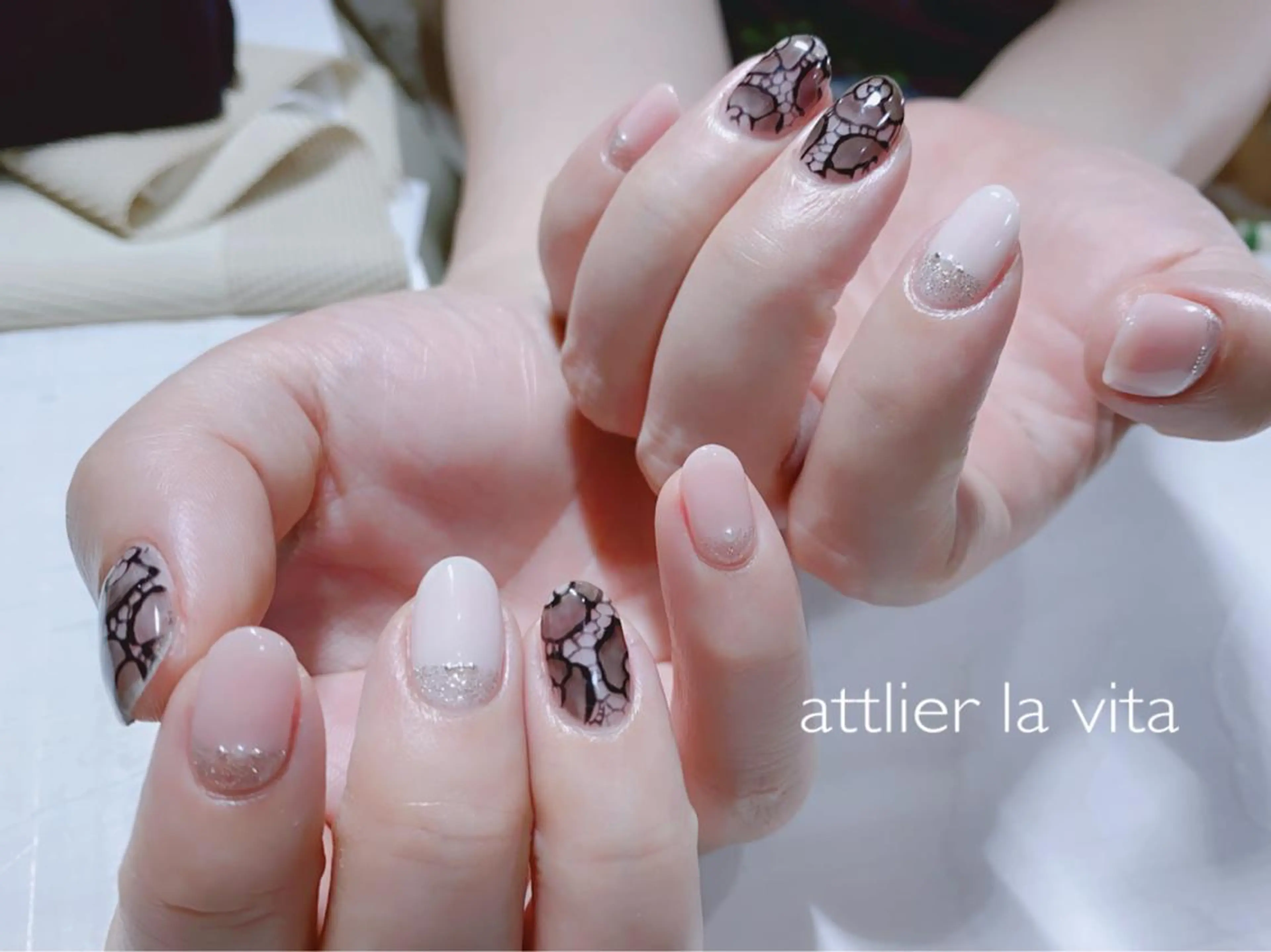 ミディアム ネイル ハンドネイル atelier la vita所属・lavita. mimuraのネイルデザイン