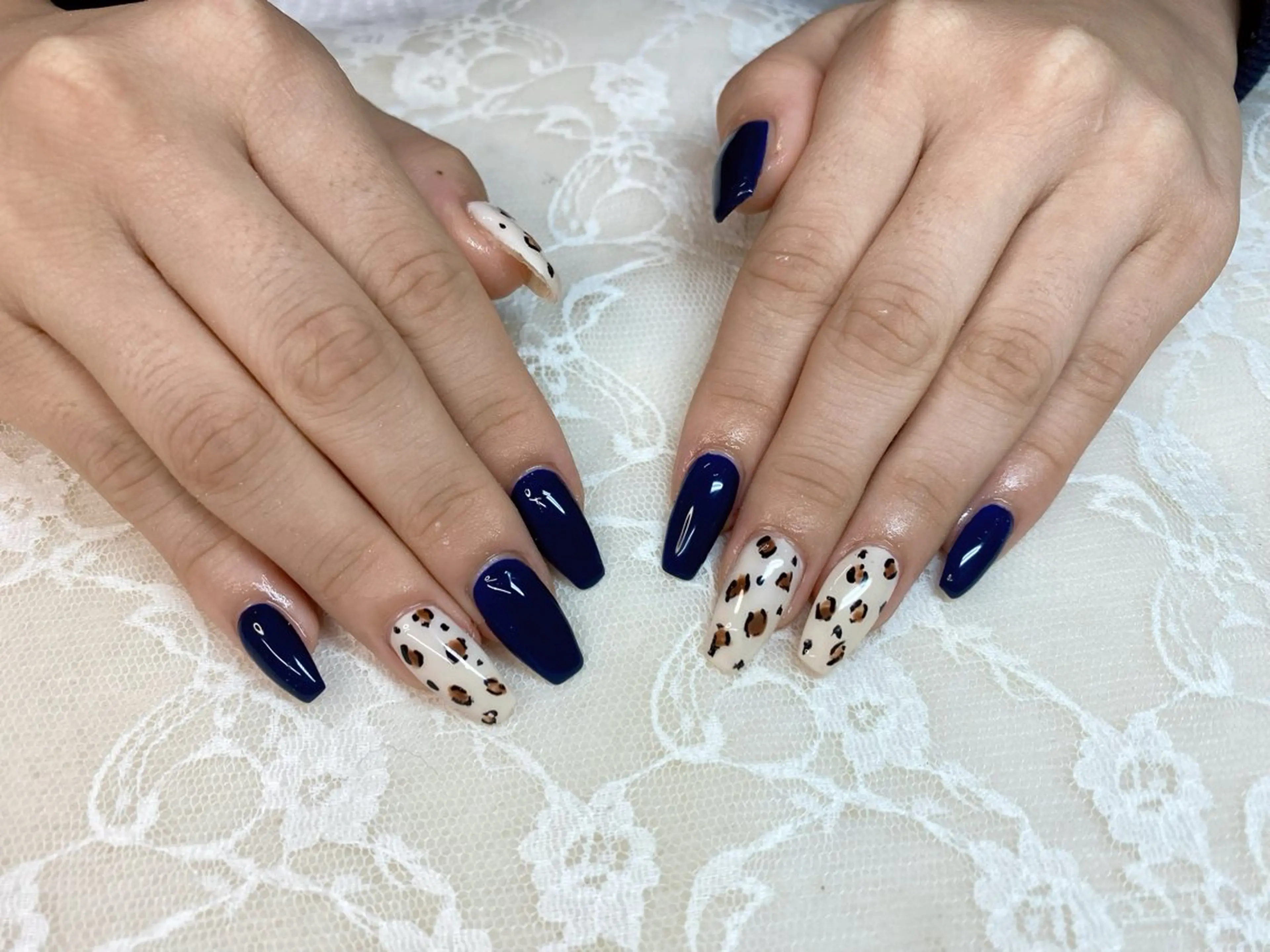 ネイル ネイビー ハンドネイル ハンドケア 心斎橋Salon Epokkuのネイルデザイン