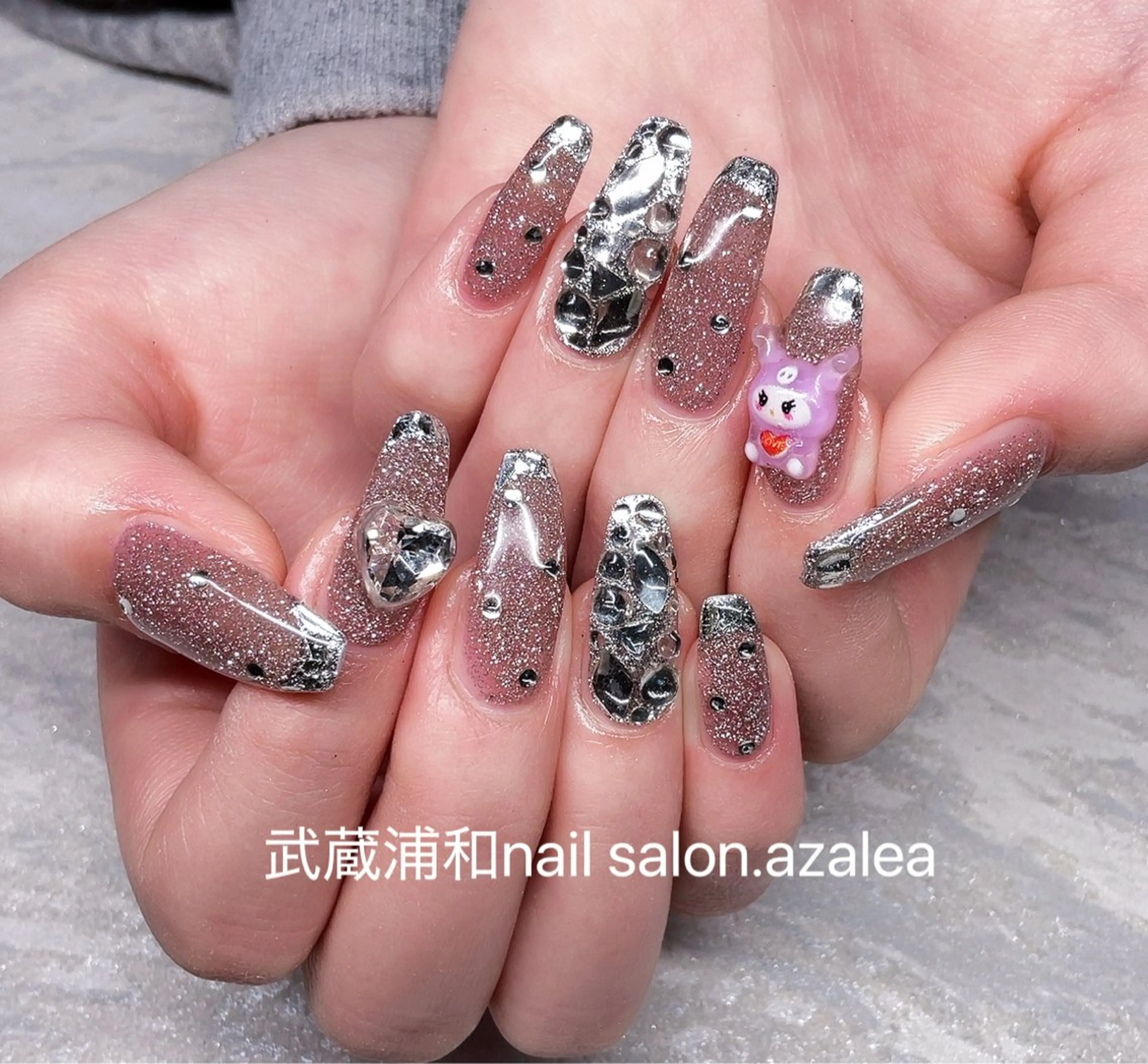 ネイル ハンドネイル R inのネイルデザイン