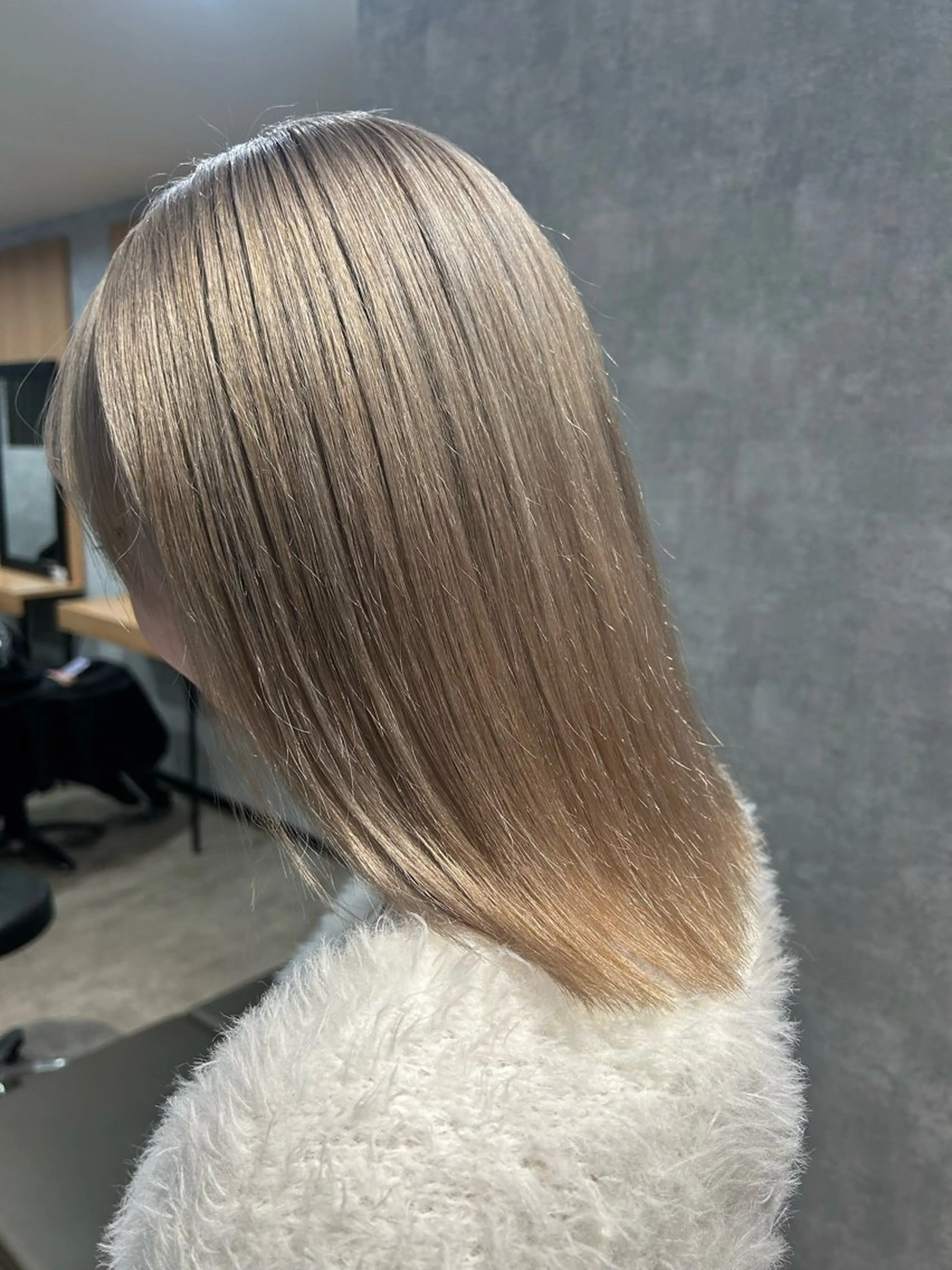 セミロング 最新ケアカラー 髪質改善YUTOのヘアスタイル