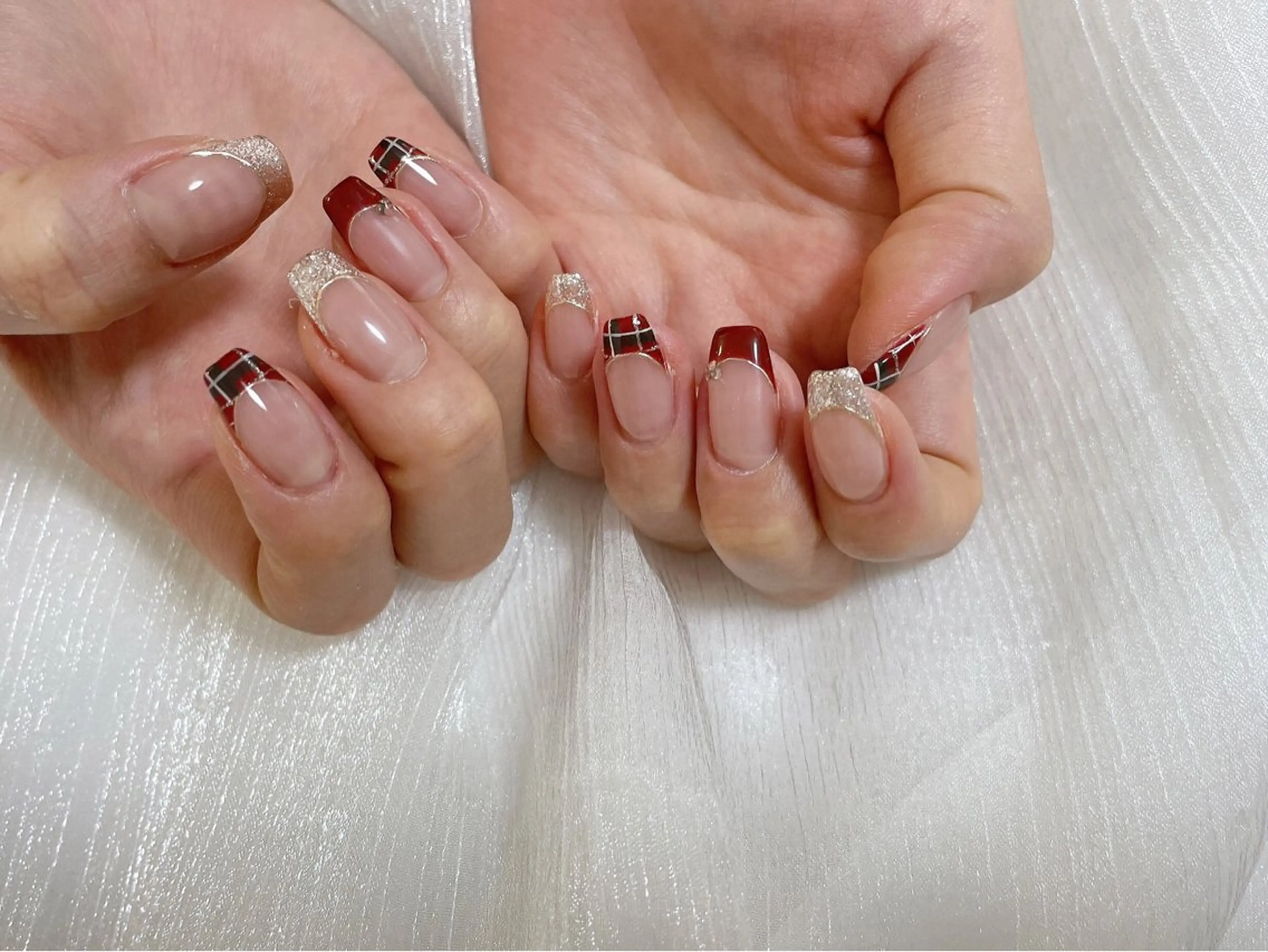 ネイル 冬ネイル クリスマス ハンドネイル kiki nail &brow二子玉川の眉毛・アイブロウイメージ