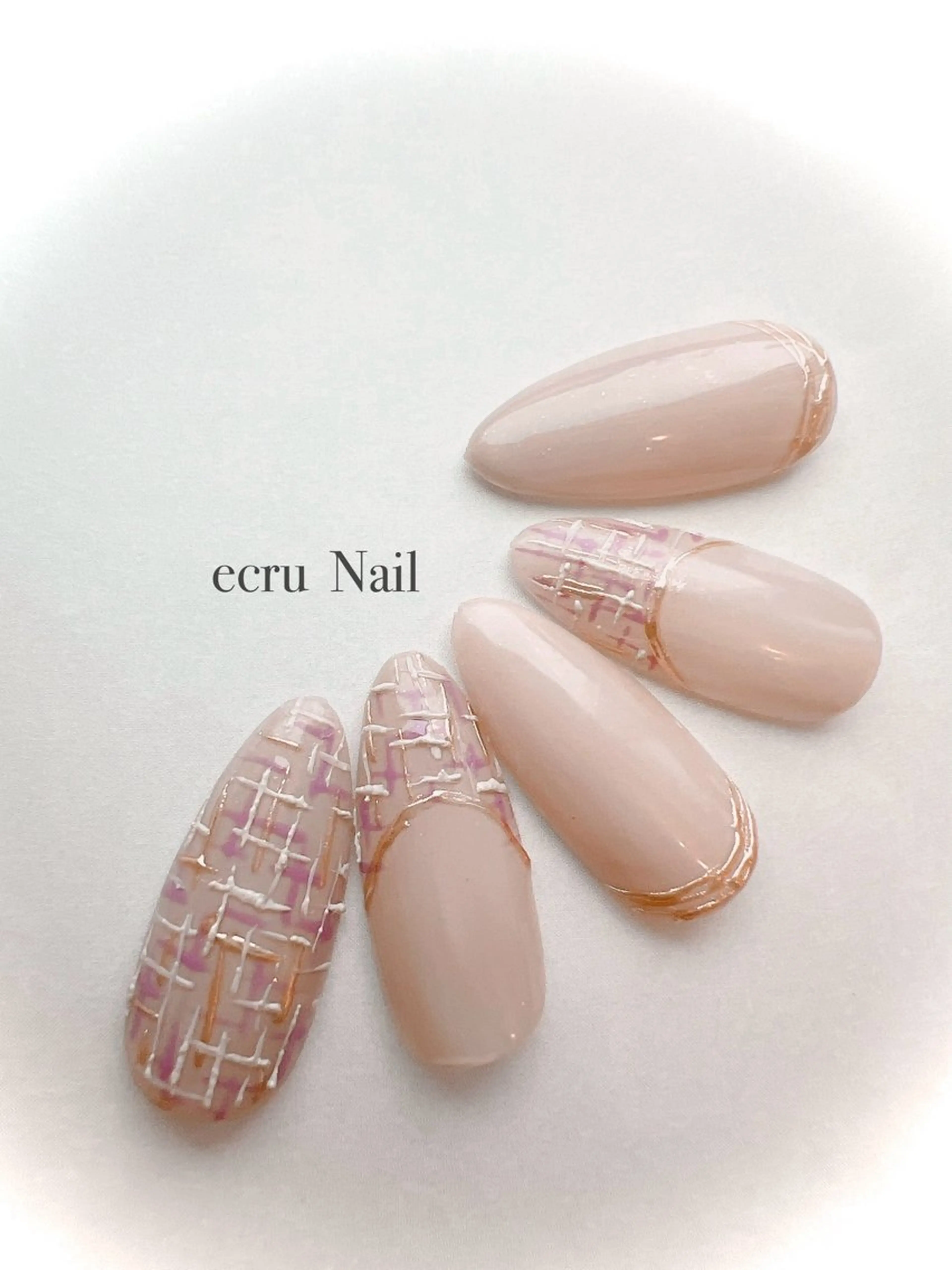 ネイル ecru Nailのネイルデザイン