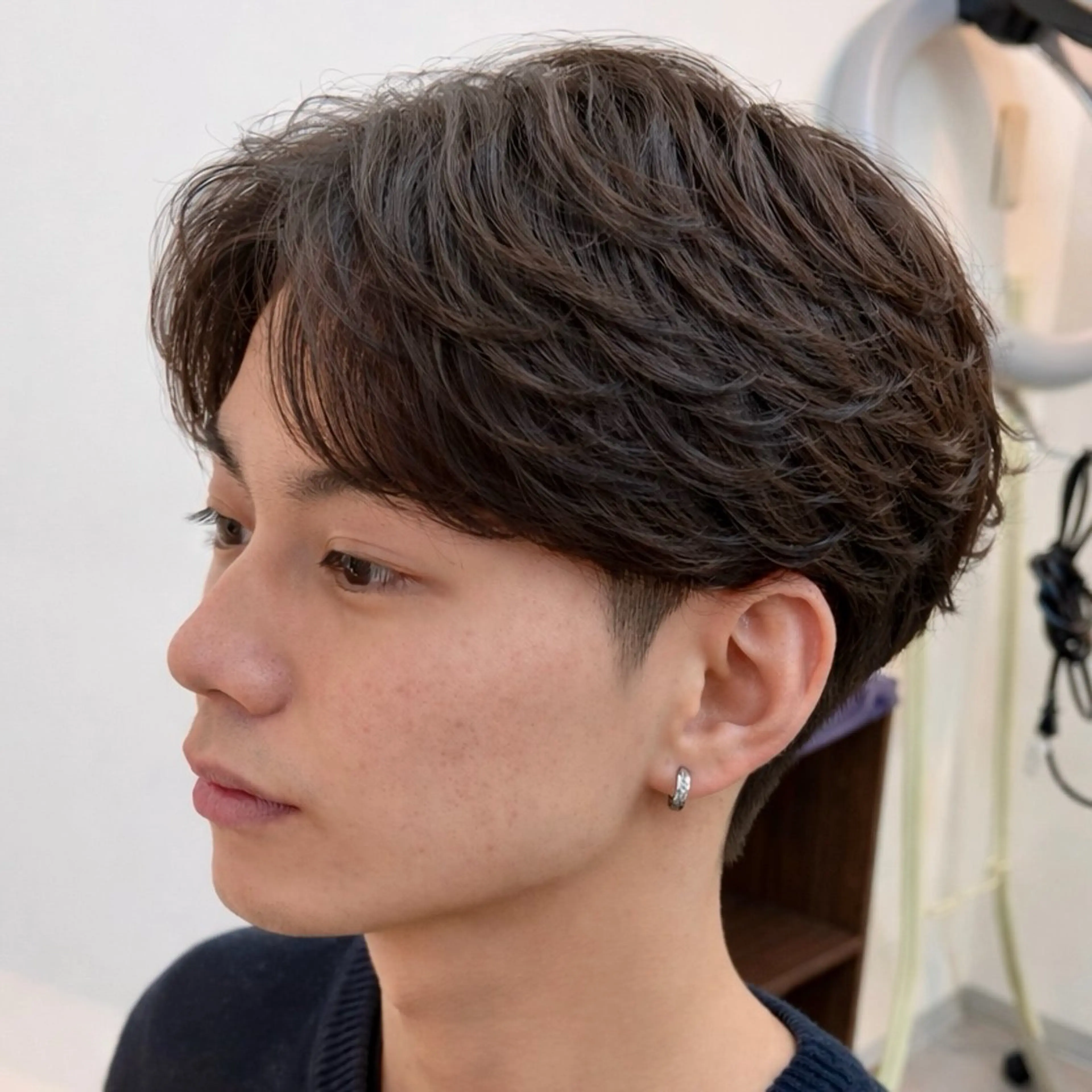 パーマ メンズ センターパート フェザーパーマ メンズパーマ 刈り上げ カット パーマ 男の理想を叶える🔥 メンズパーマ特化｜関のヘアスタイル