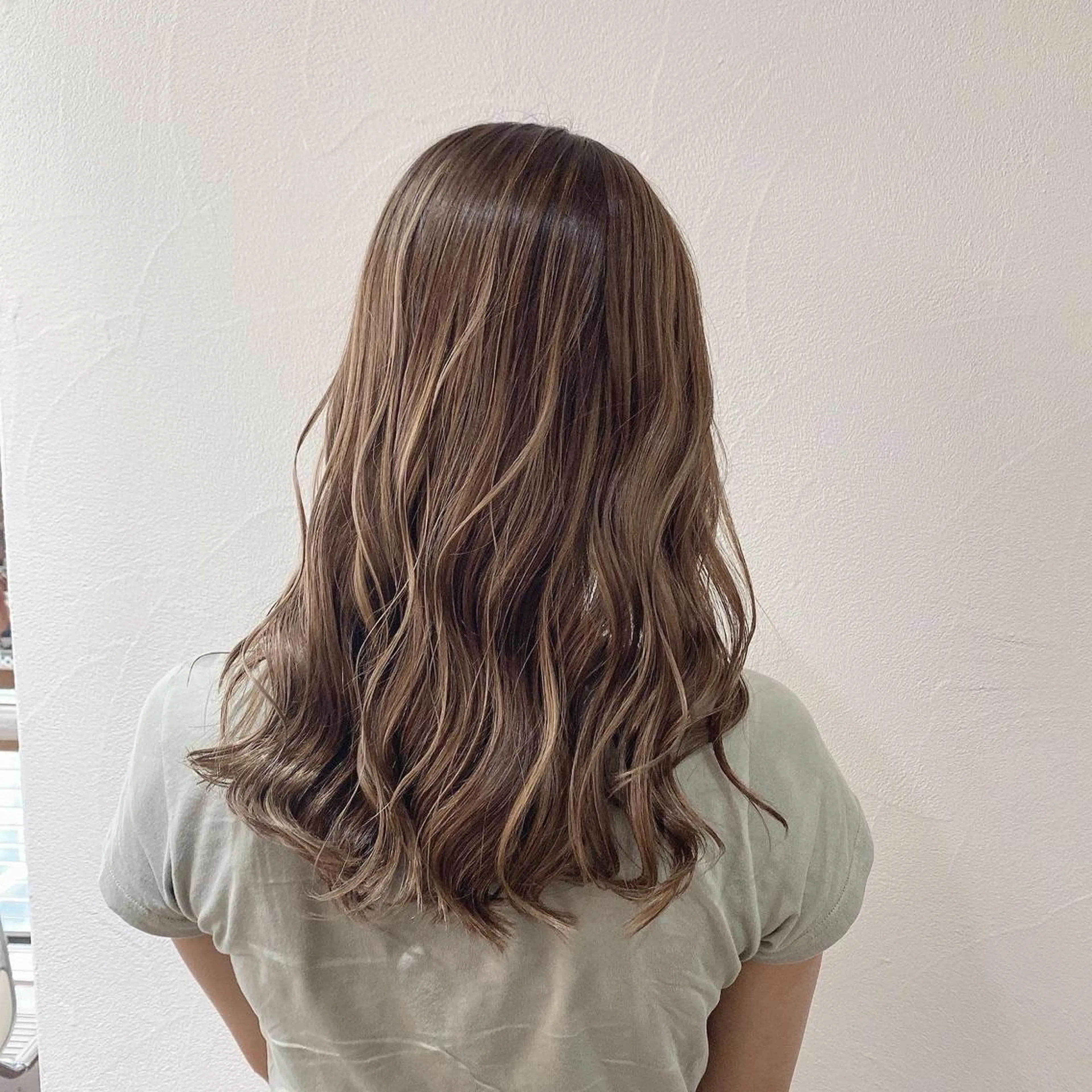 セミロング カラー グレージュ ハイライトカラー ハイライト ハイライト／髪質改善 裕樹のヘアスタイル