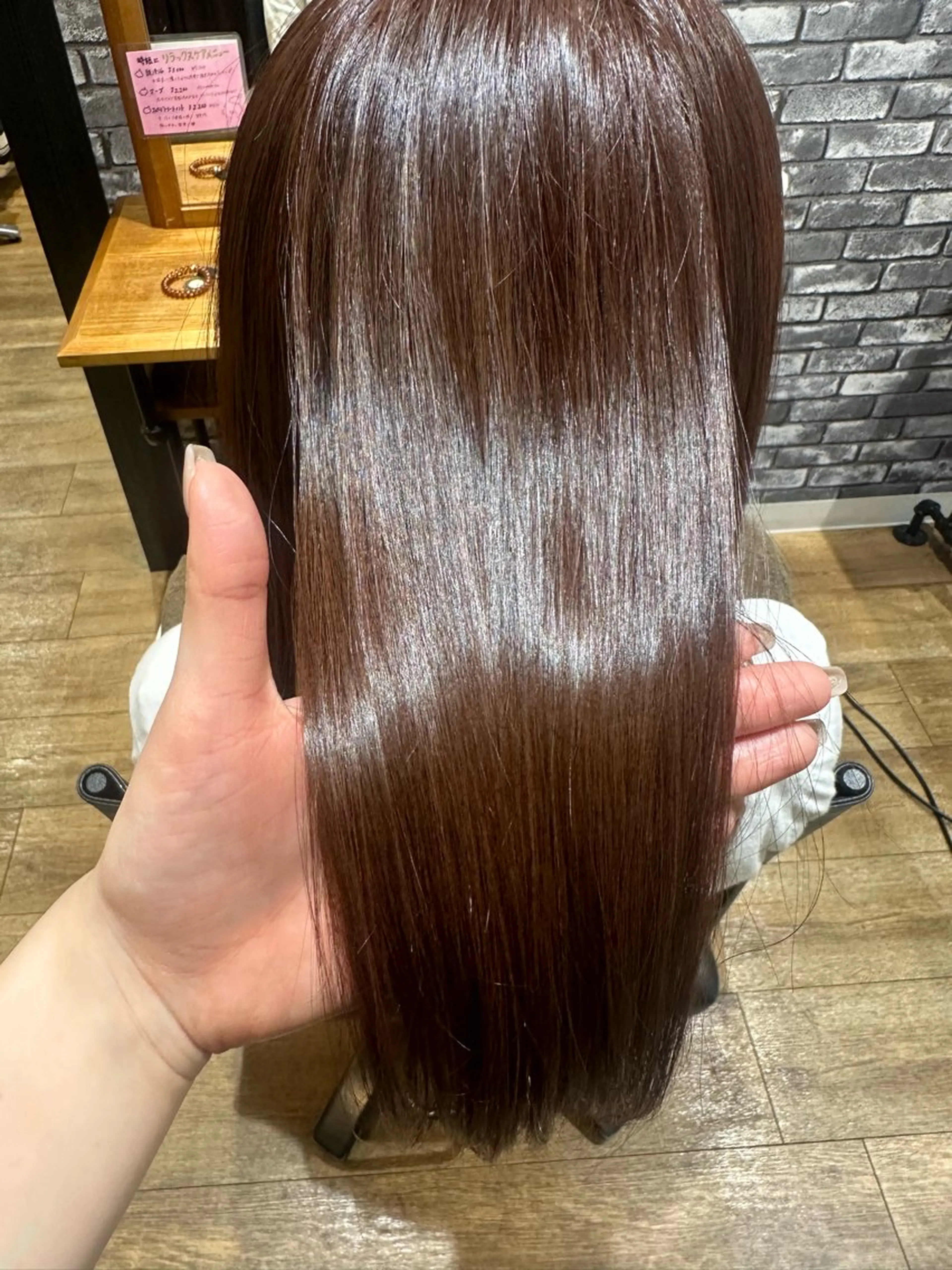 セミロング カラー ブラウンカラー ピンクカラー kana🌻 /attraのヘアスタイル