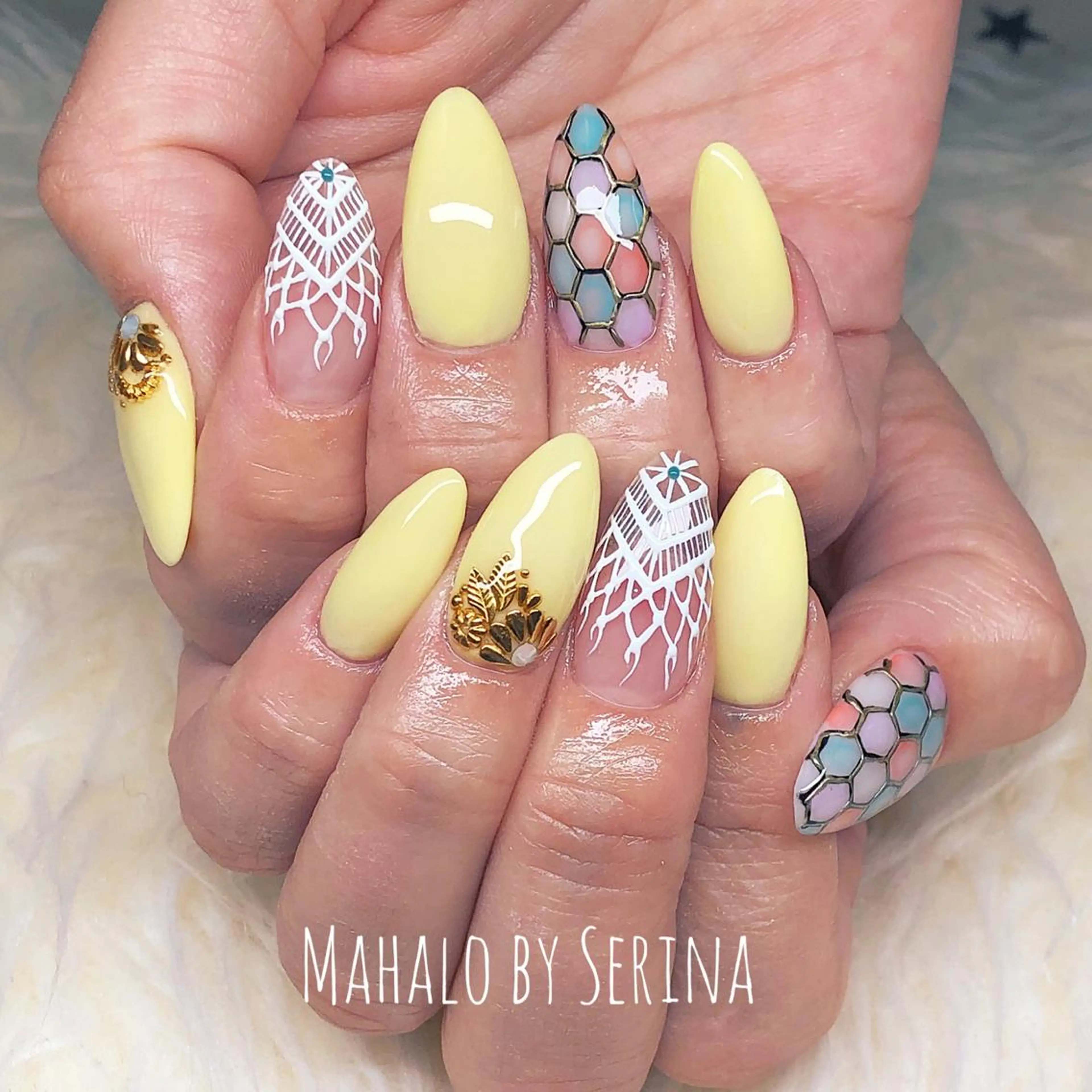 ミディアム カラー ネイル SUNNY BAE. SERINAのネイルデザイン