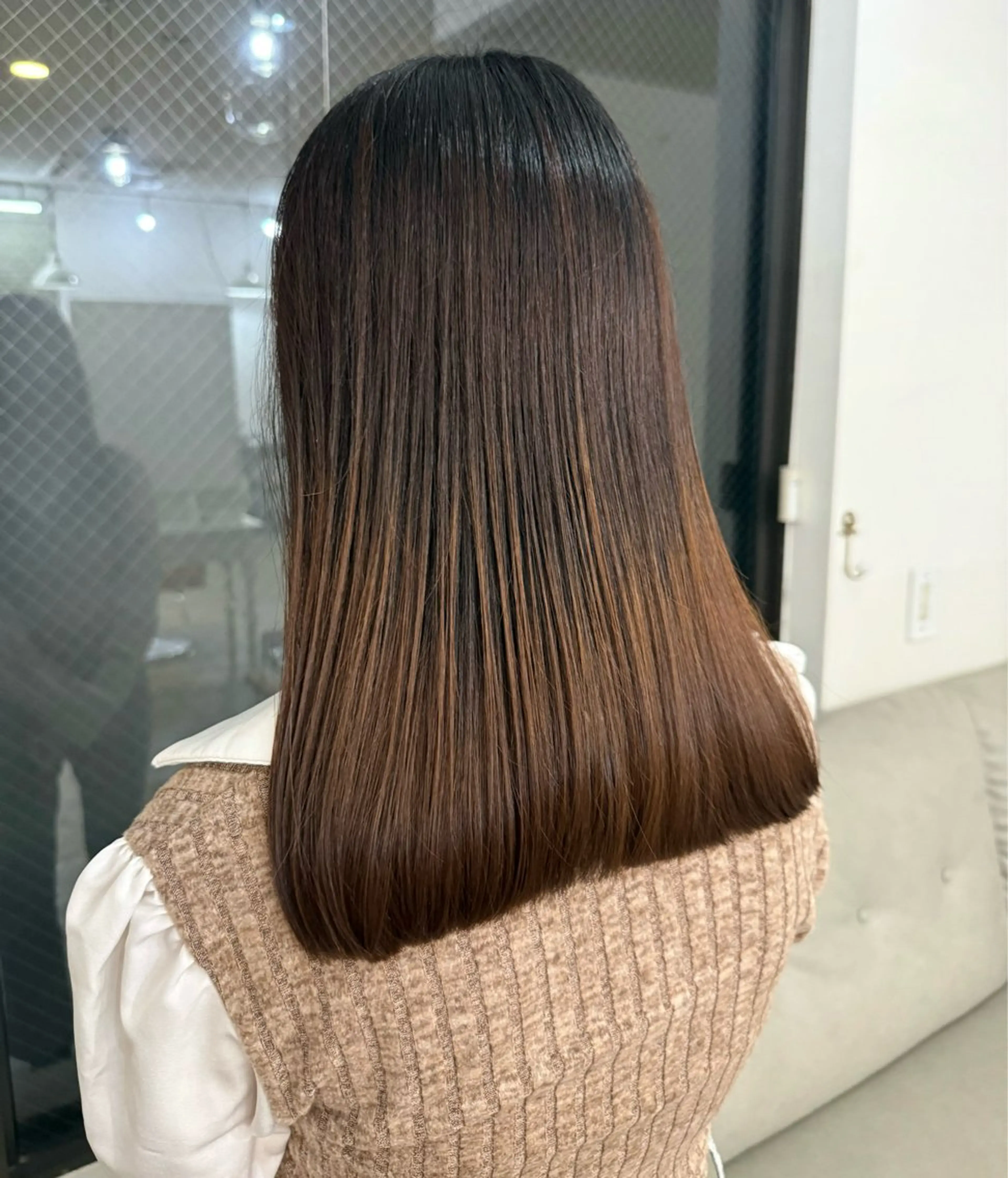 セミロング Rinka/レイヤー /透明感カラーのヘアスタイル