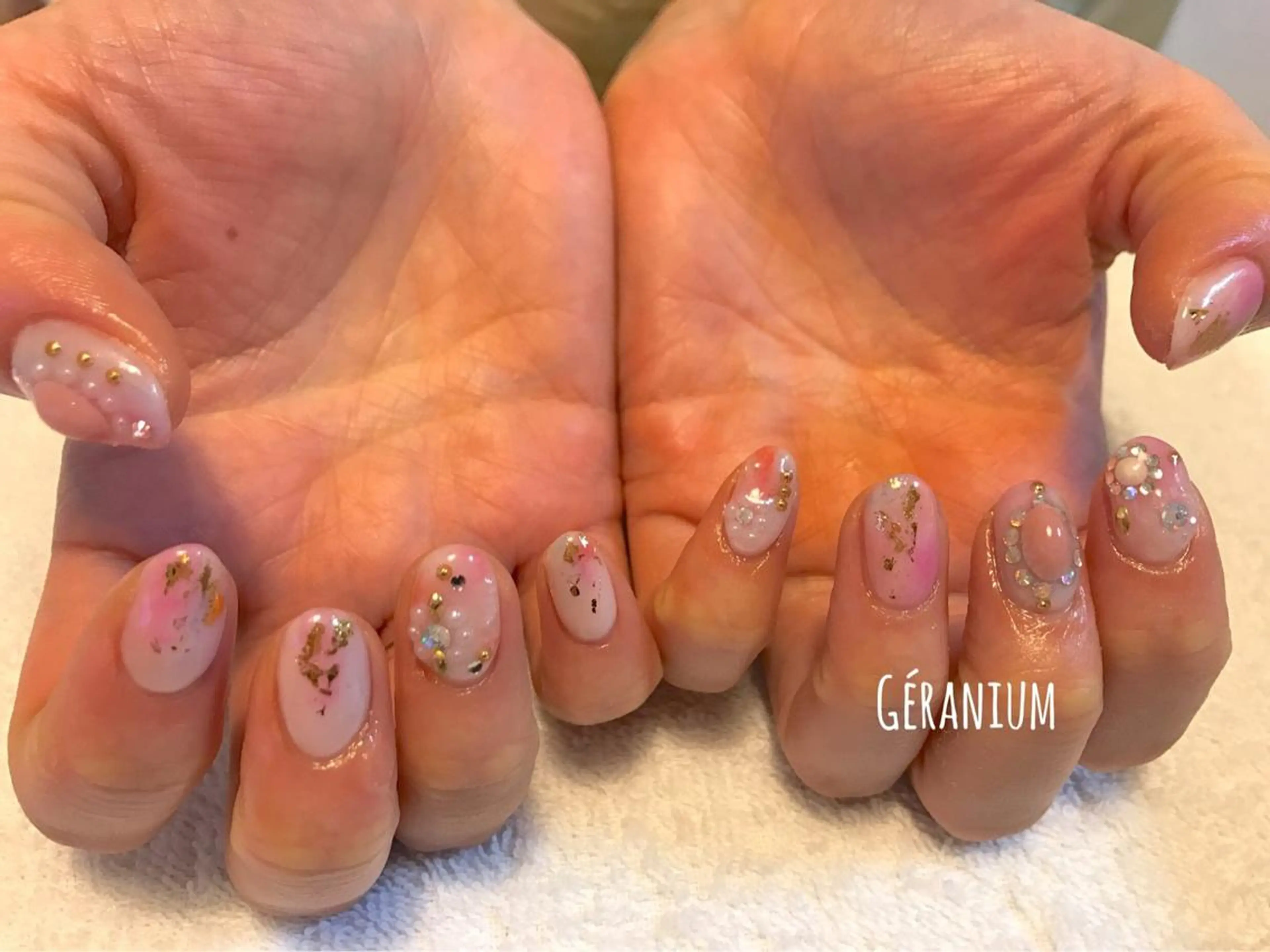 ネイル ガーリー ピンク GéRanium Harukaのネイルデザイン