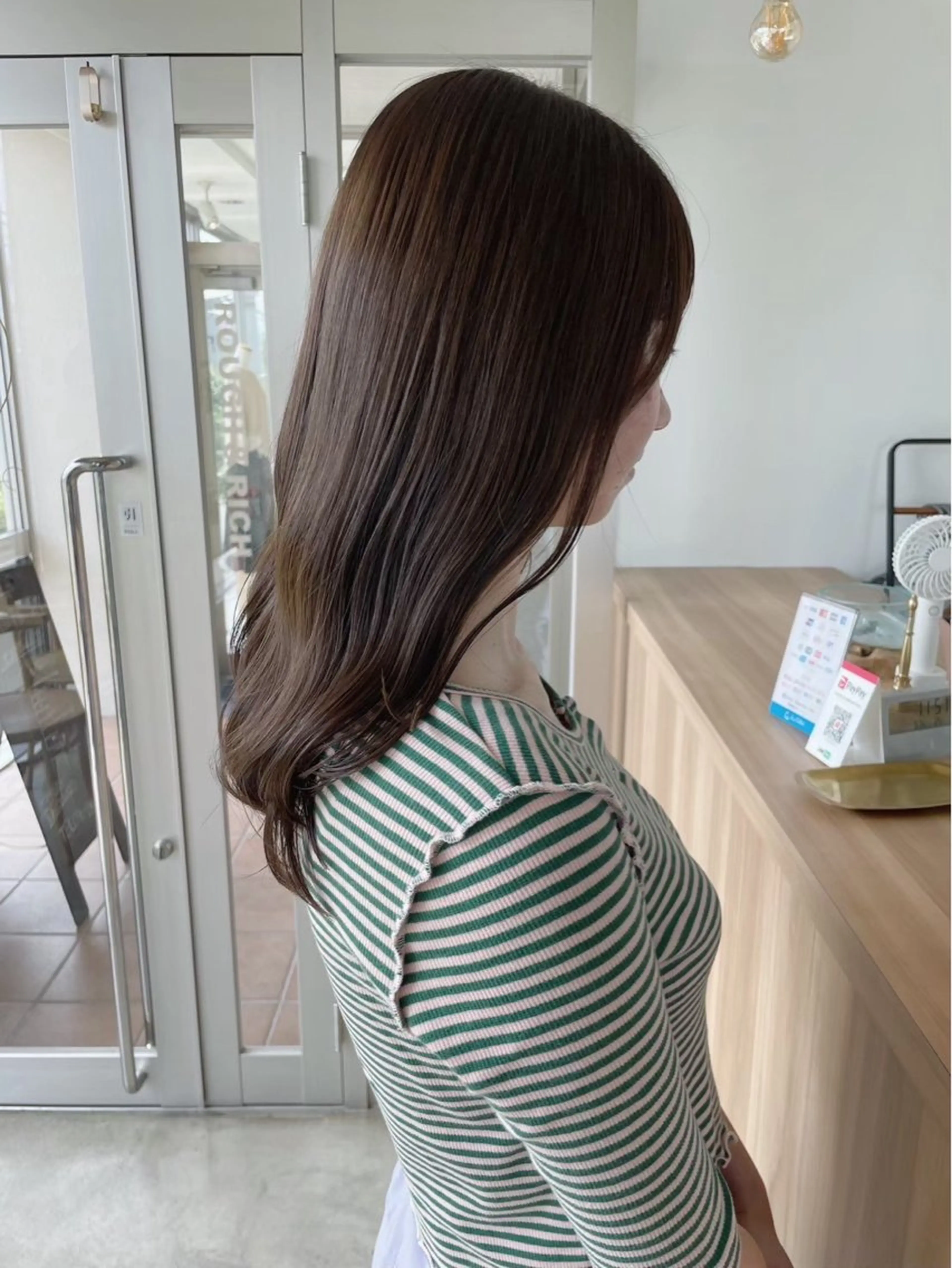 カラー 榎本 亜衣のヘアスタイル