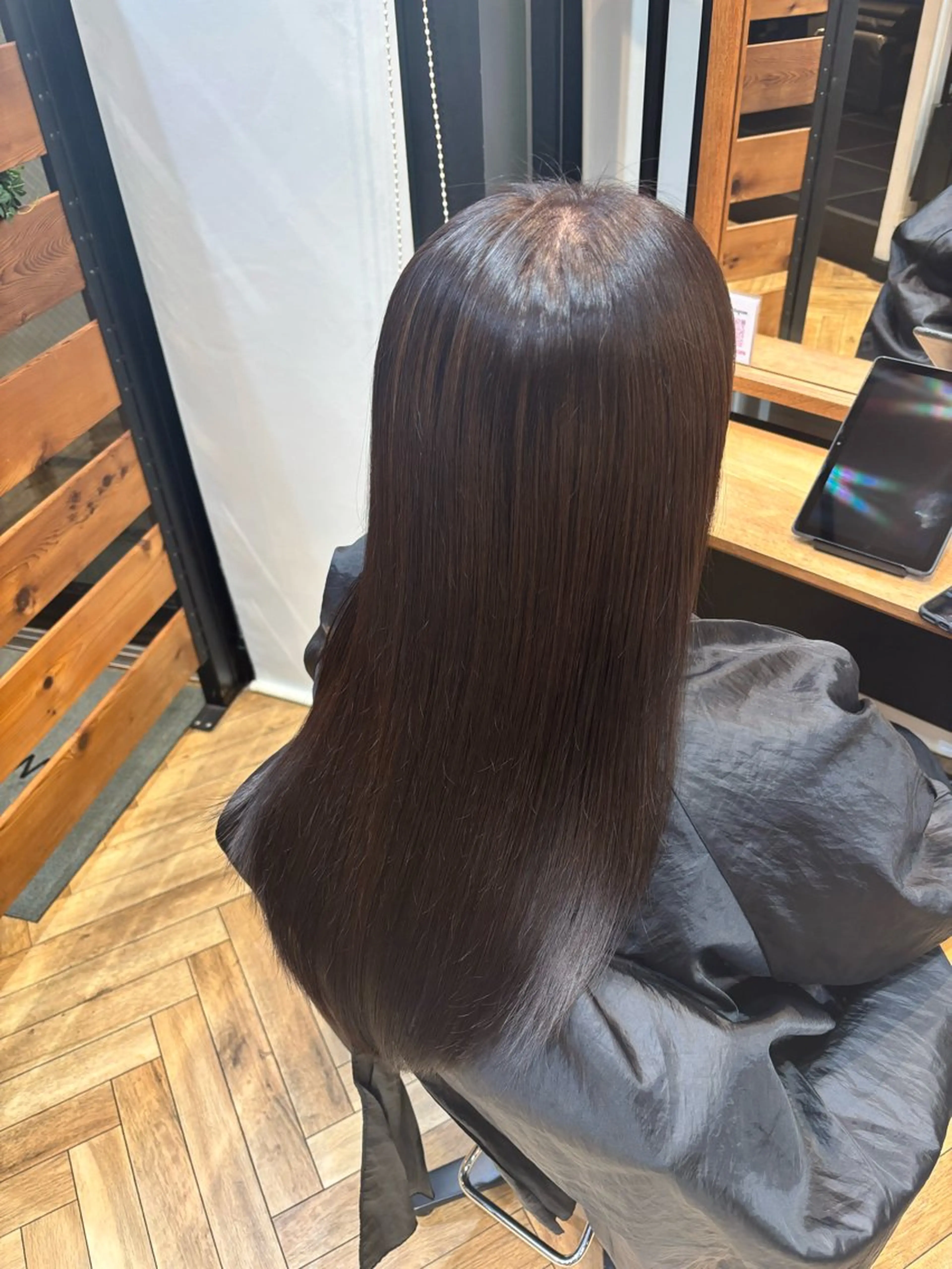 ロング 縮毛矯正 縮毛矯正 トリートメント Rika🎀 艶カラー🫧縮毛矯正のヘアスタイル