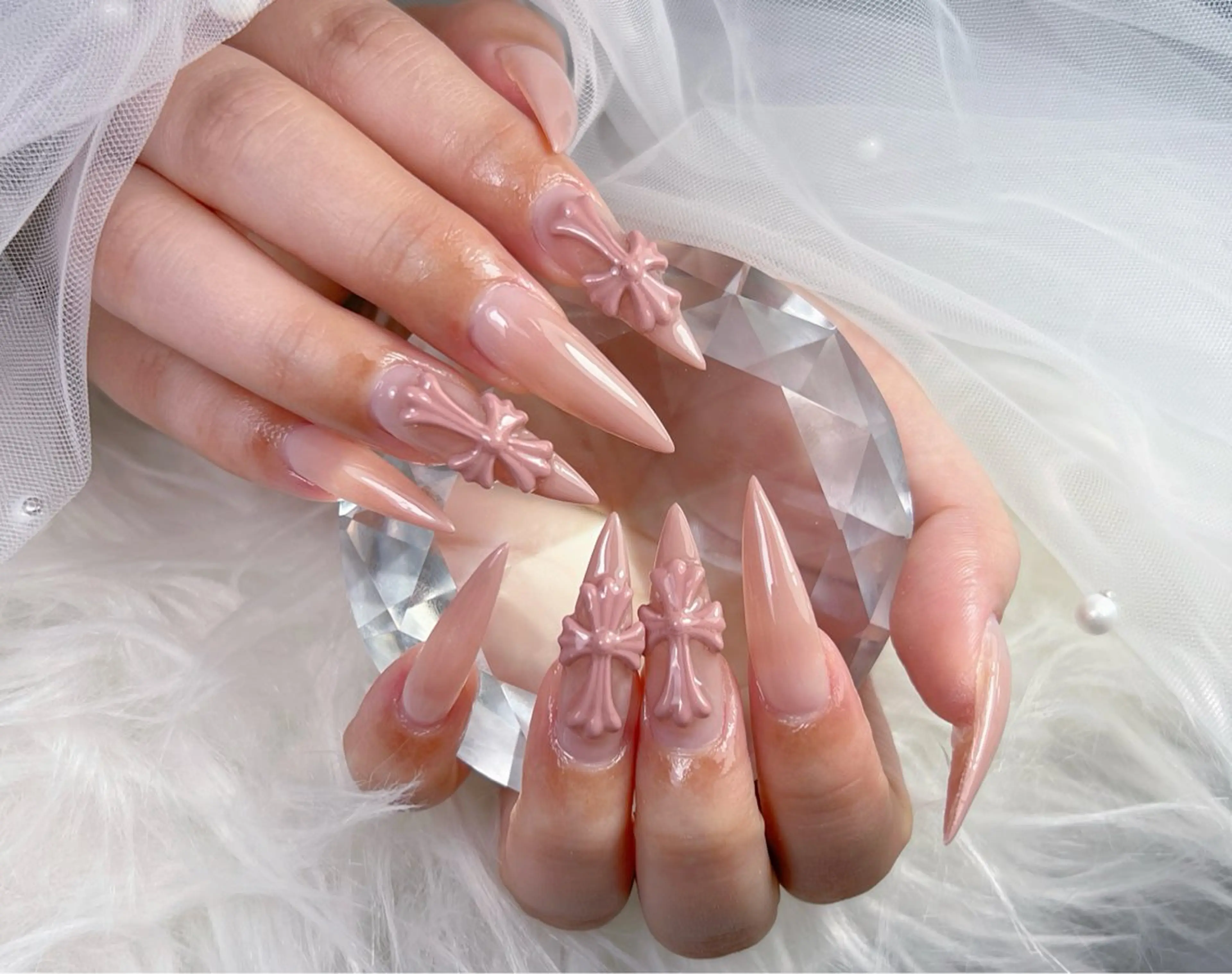 ネイル アートネイル オーロラネイル チークネイル 長さ出し フットネイル ハンドネイル フットネイル ハンドケア Noiranail_ studio川越西口のネイルデザイン