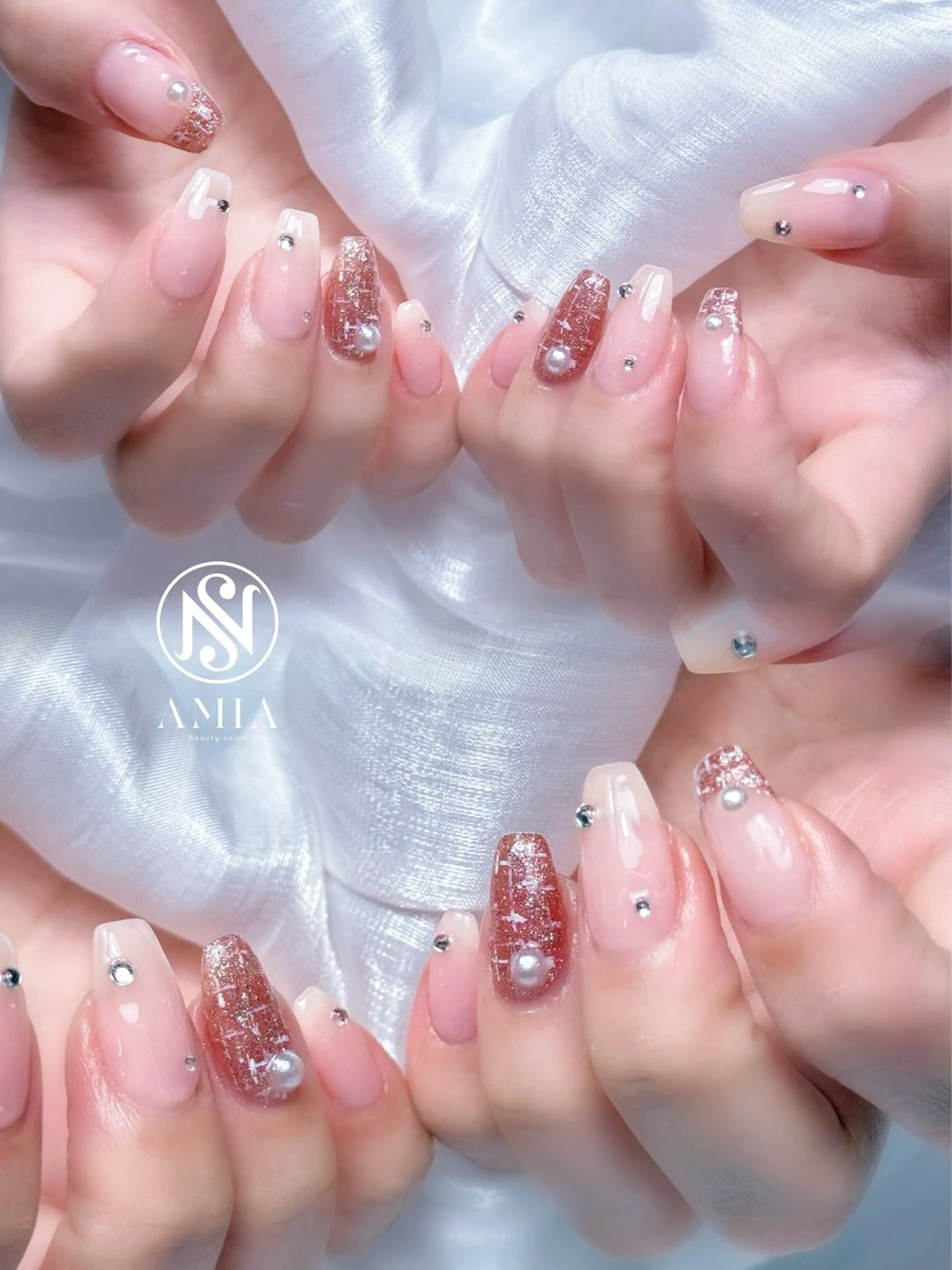 セミロング ハンドネイル AMIA BEAUTY SALON所属・🌟AMIA BEAUTY🌟のネイルデザイン