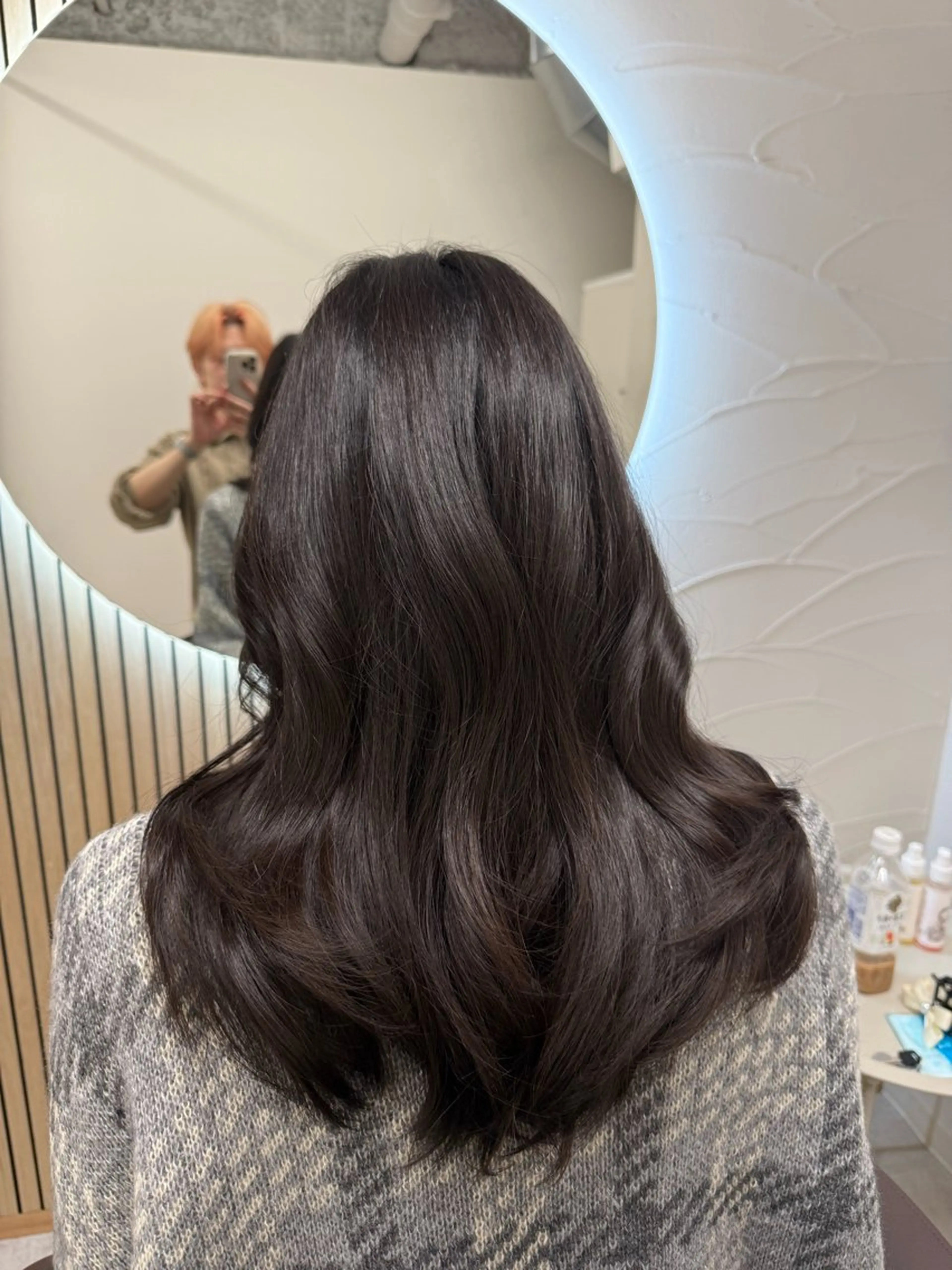 ロング WATARU/ 韓国風巻き髪のヘアスタイル