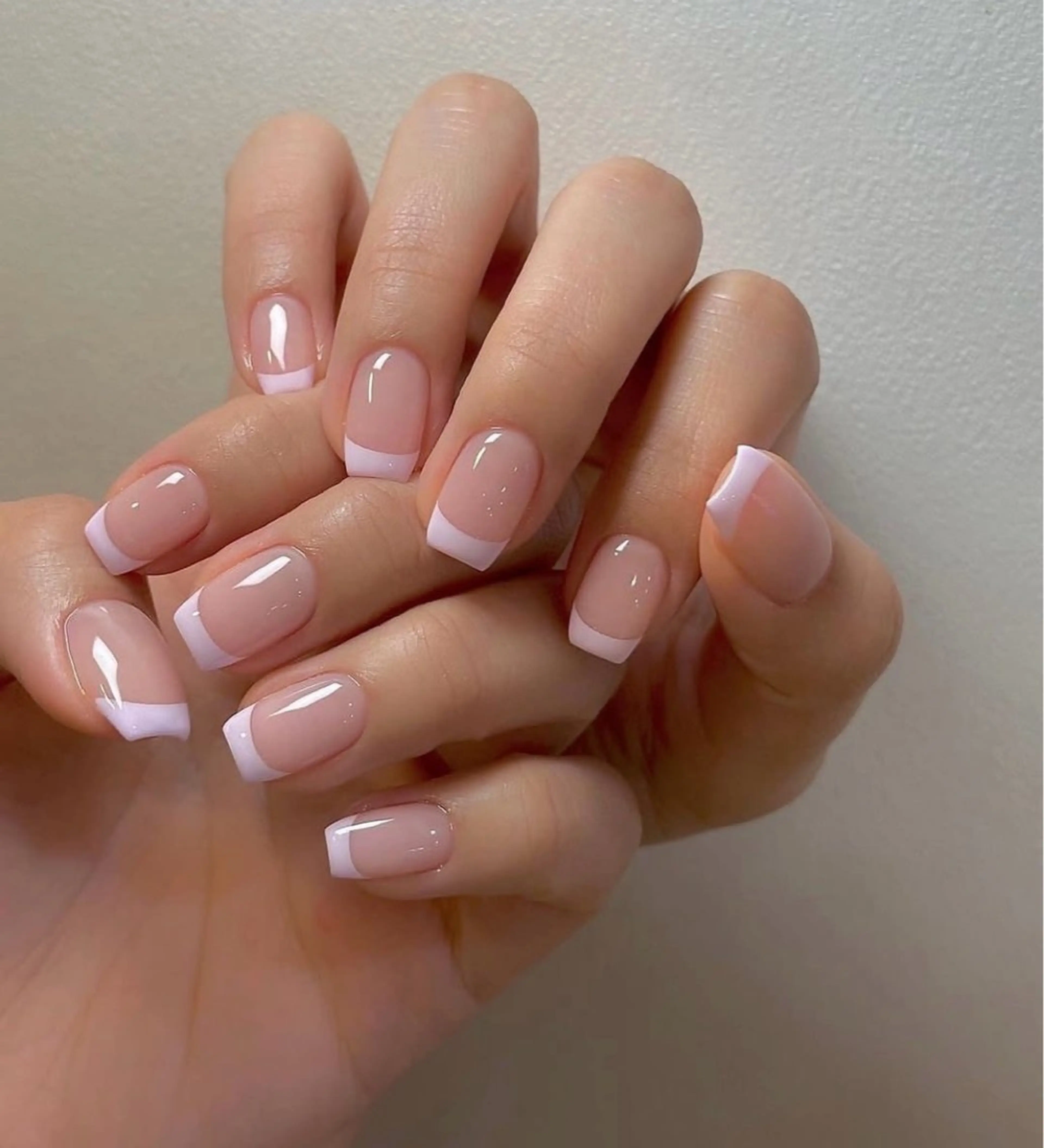 フレンチネイル(ベース色付き🎀)の写真