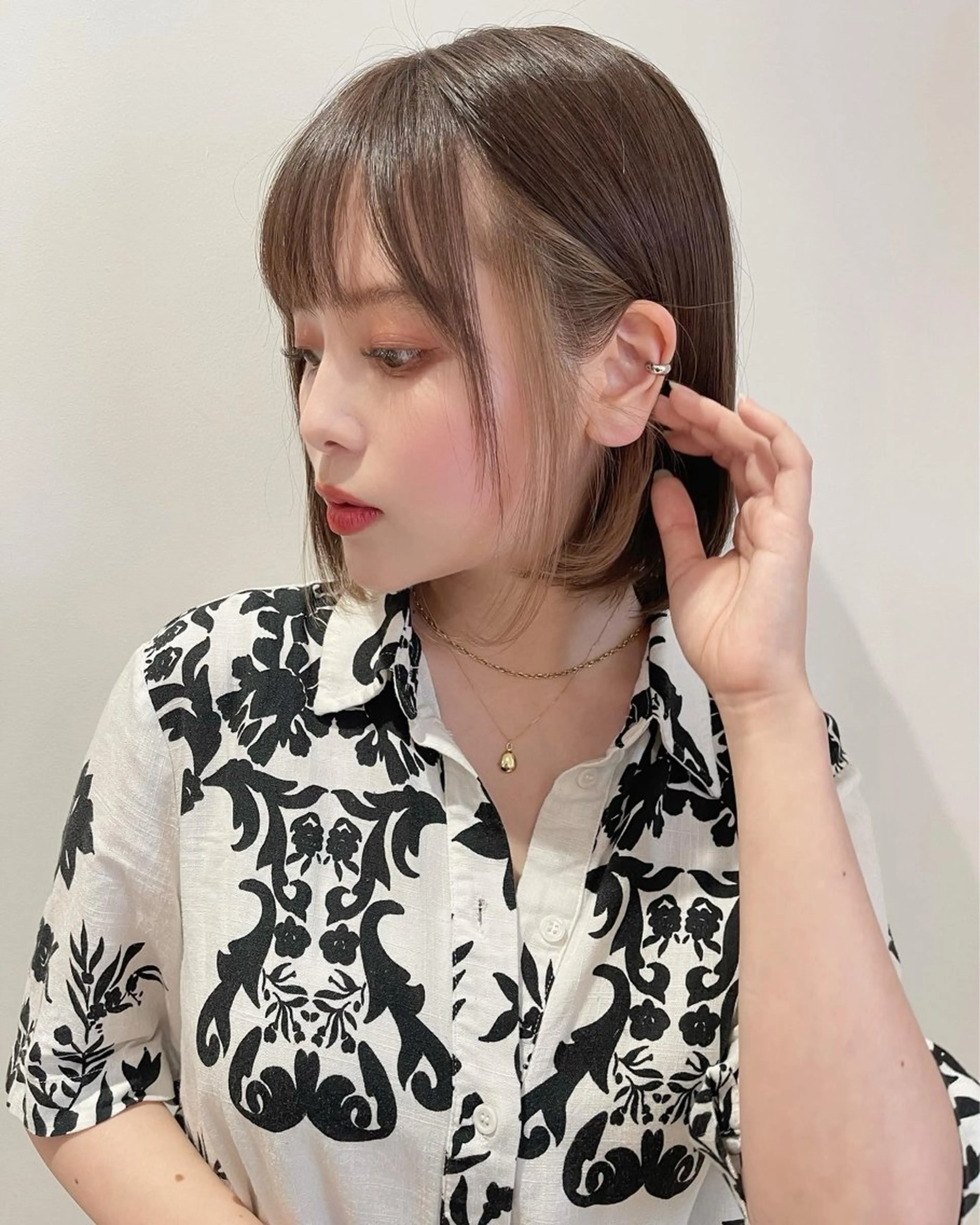 ショート カラー パーマ ヘアアレンジ イヤリングカラー ボブ VIVIE【ヴィヴィ】所属・髪質改善/韓国風 レイヤー/田村祐樹のヘアスタイル