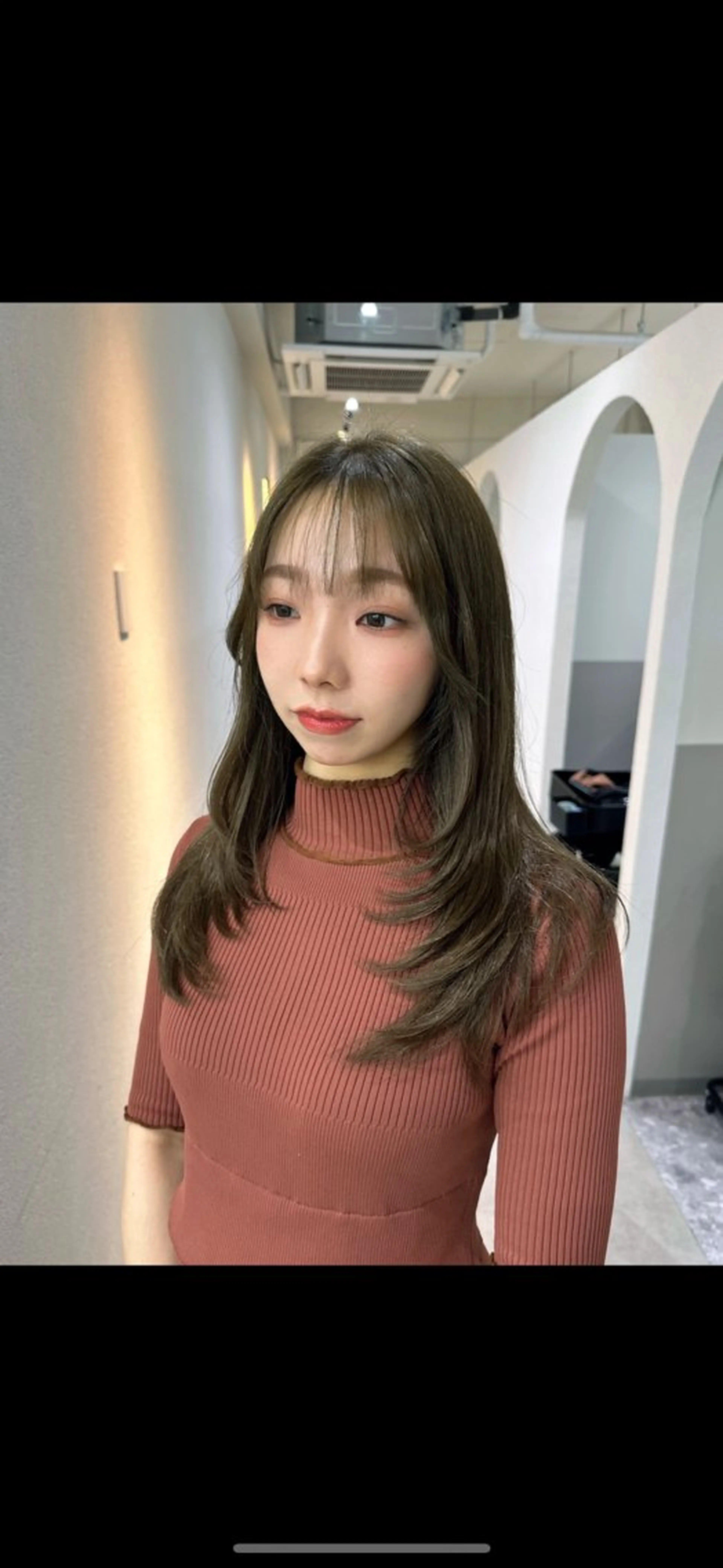 セミロング 韓国レイヤー透明感 カラーヨウスケのヘアスタイル