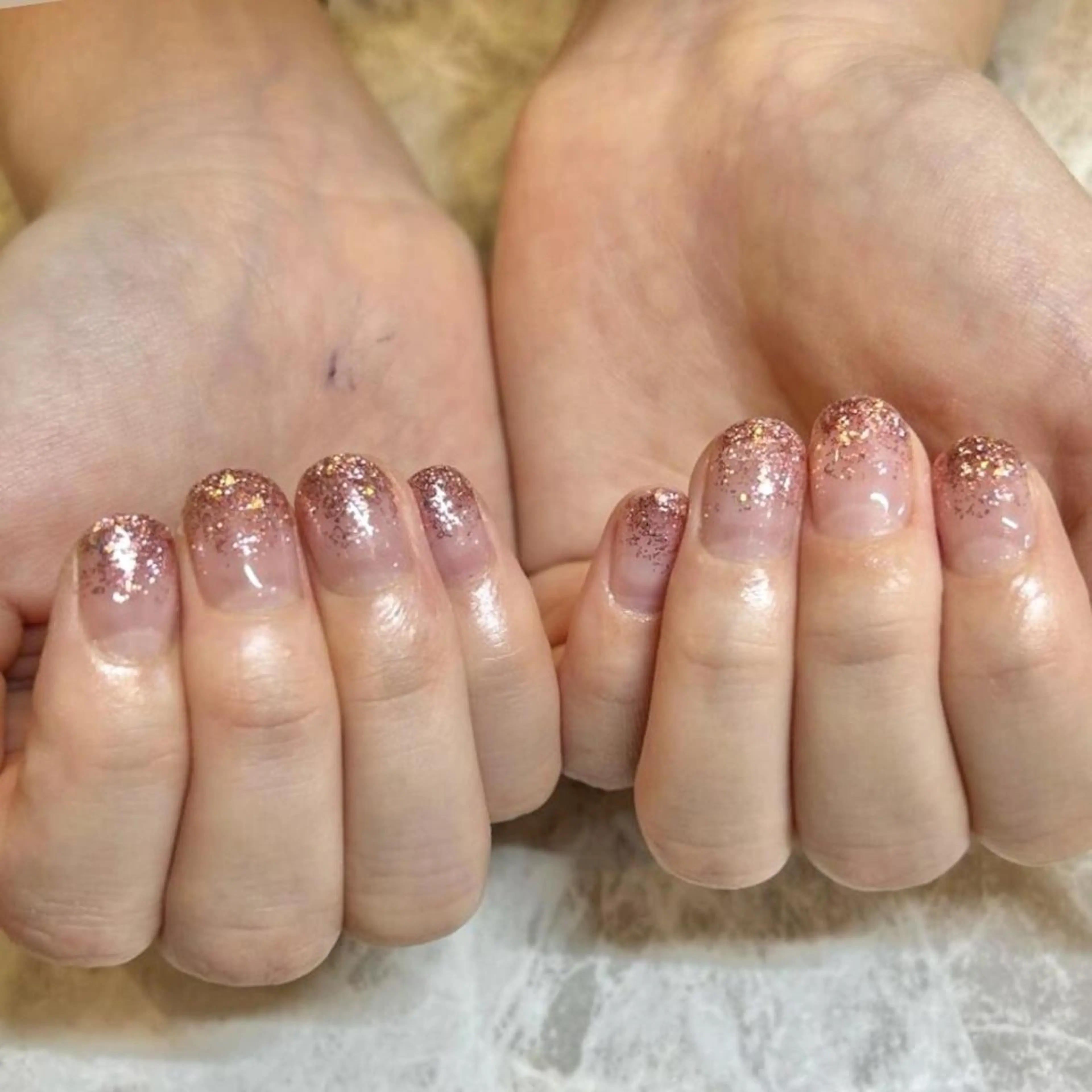 ネイル キラキラネイル ワンホンネイル HANA しとらのネイルデザイン