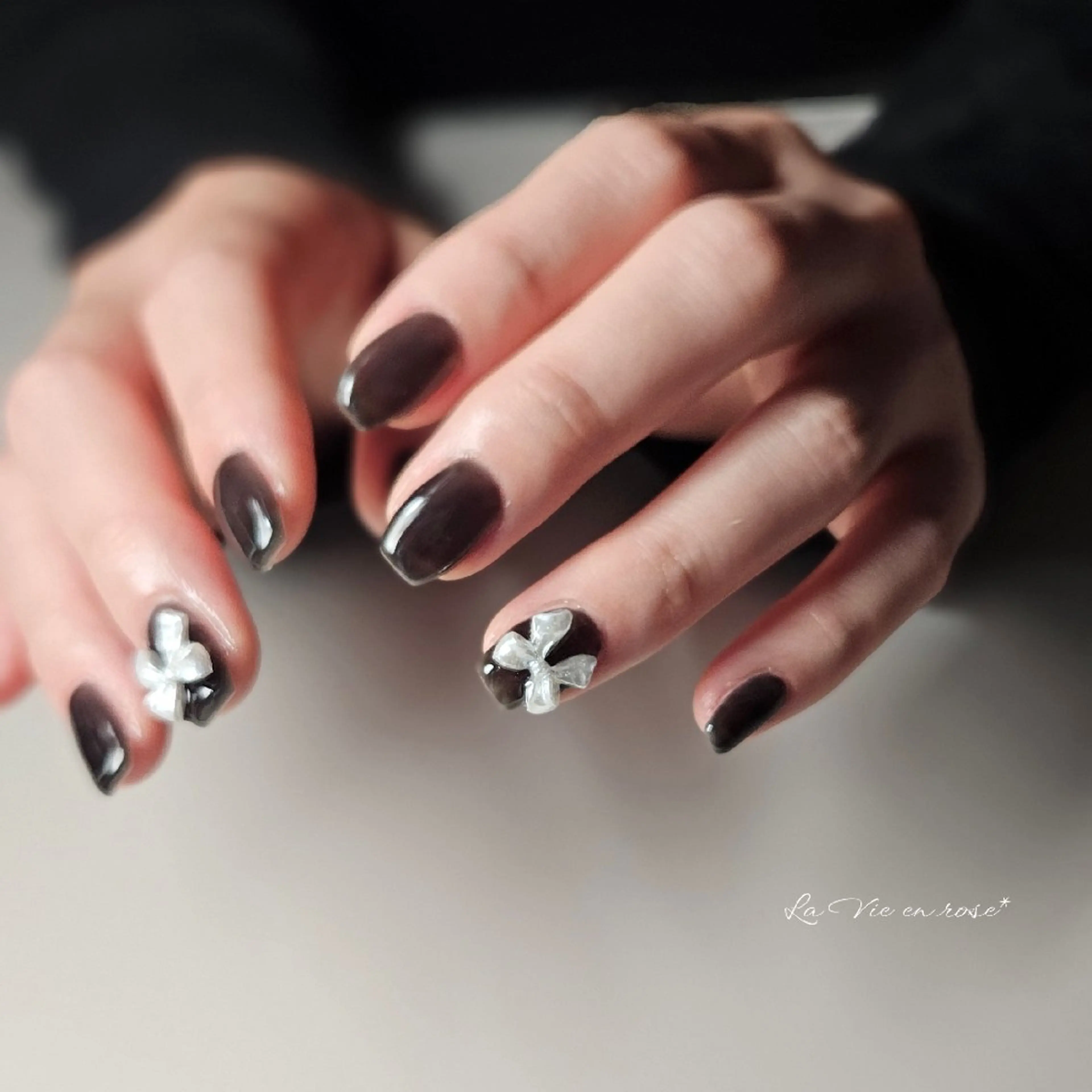 ネイル ラヴィアン ローズのネイルデザイン