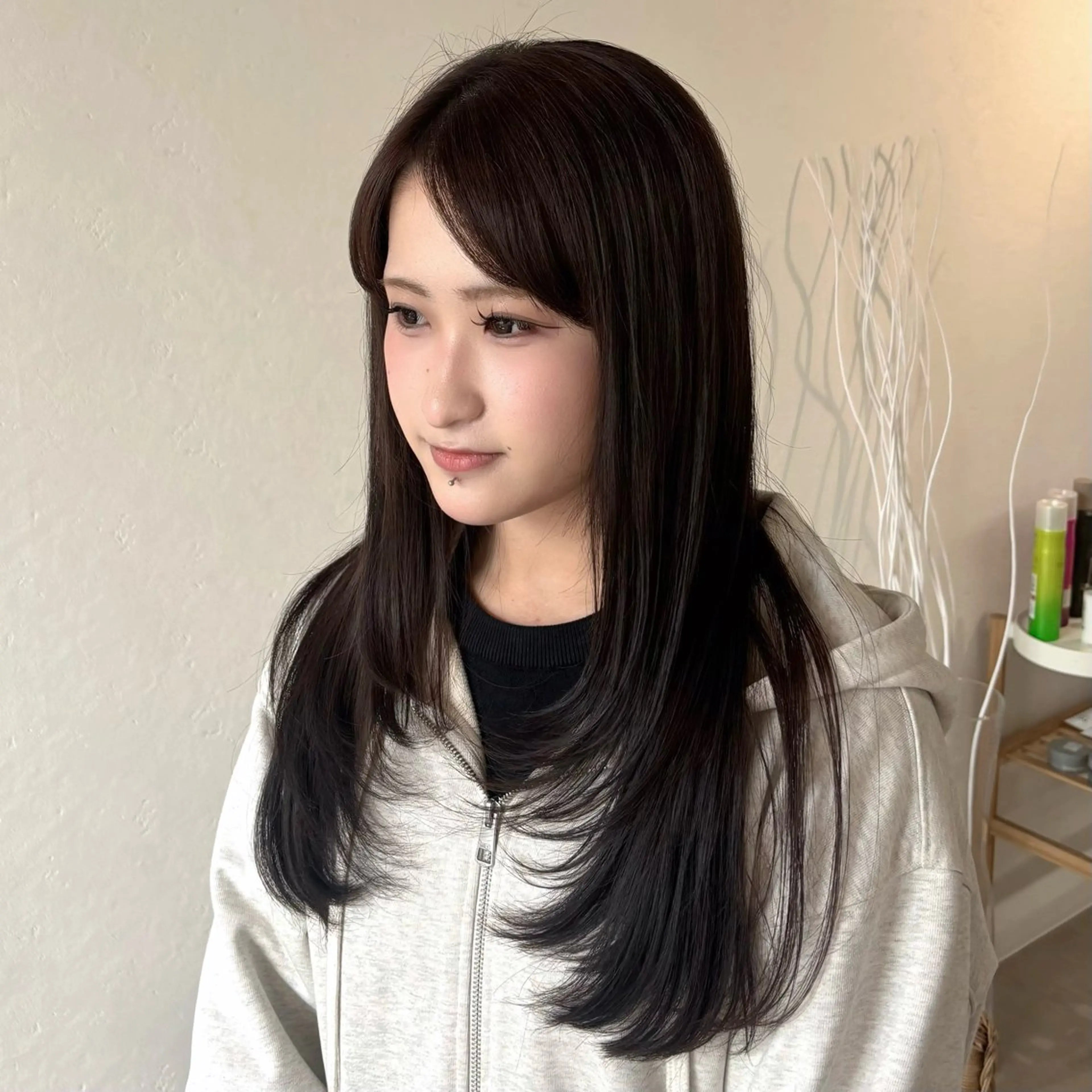 セミロング レイヤーカット カット ヘアカラー トリートメント ✨透明感カラー/ インナーカラー/うみのヘアスタイル