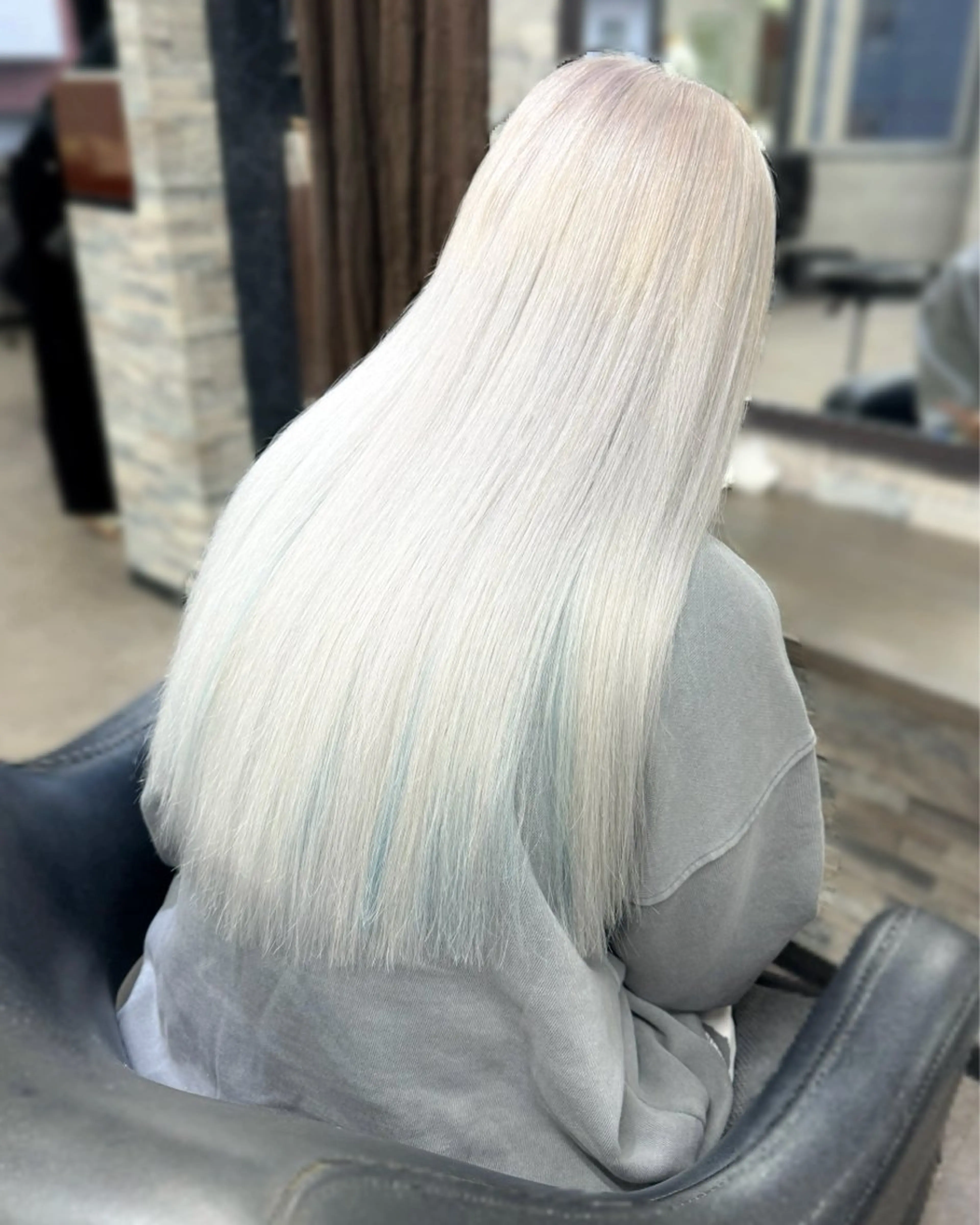 ロング カラー カット ヘアカラー トリートメント エクステ ハイトーンエクステ 🎩カズキ🎩のヘアスタイル