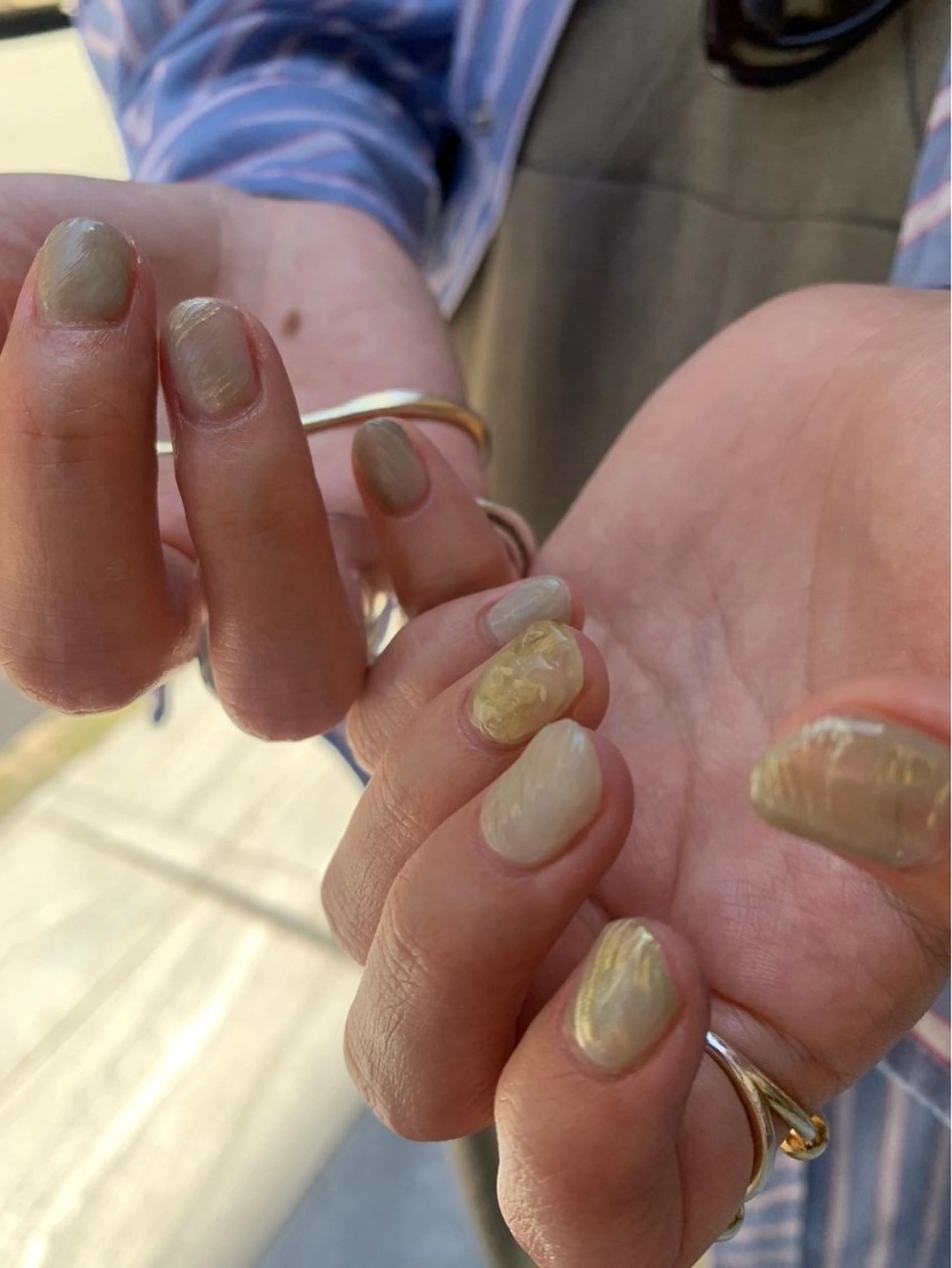 ネイル ニュアンスネイル オフィスネイル ショートネイル シンプルネイル Yuni.所属・sakae yurinaのネイルデザイン