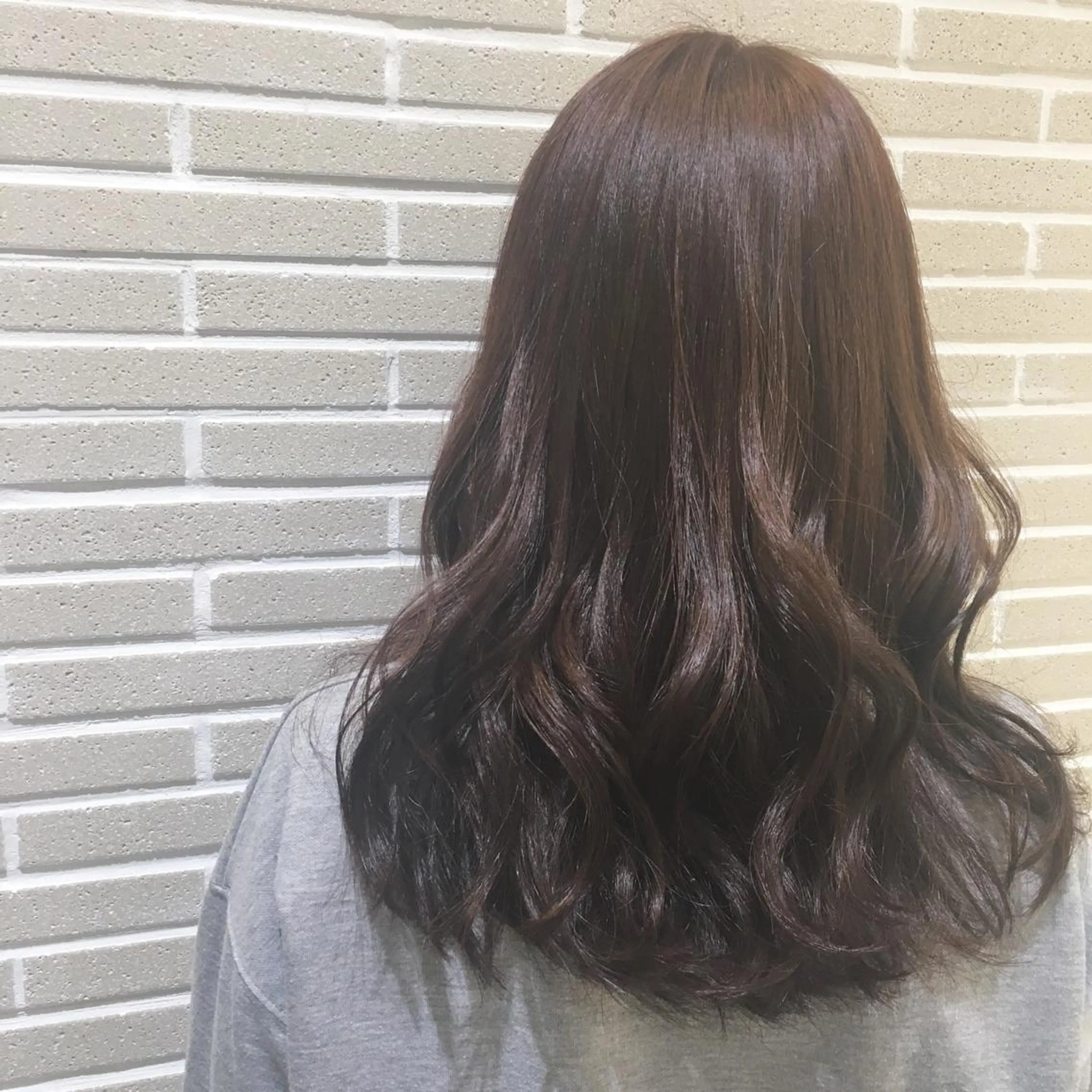 カラー 植田 菜月のヘアスタイル