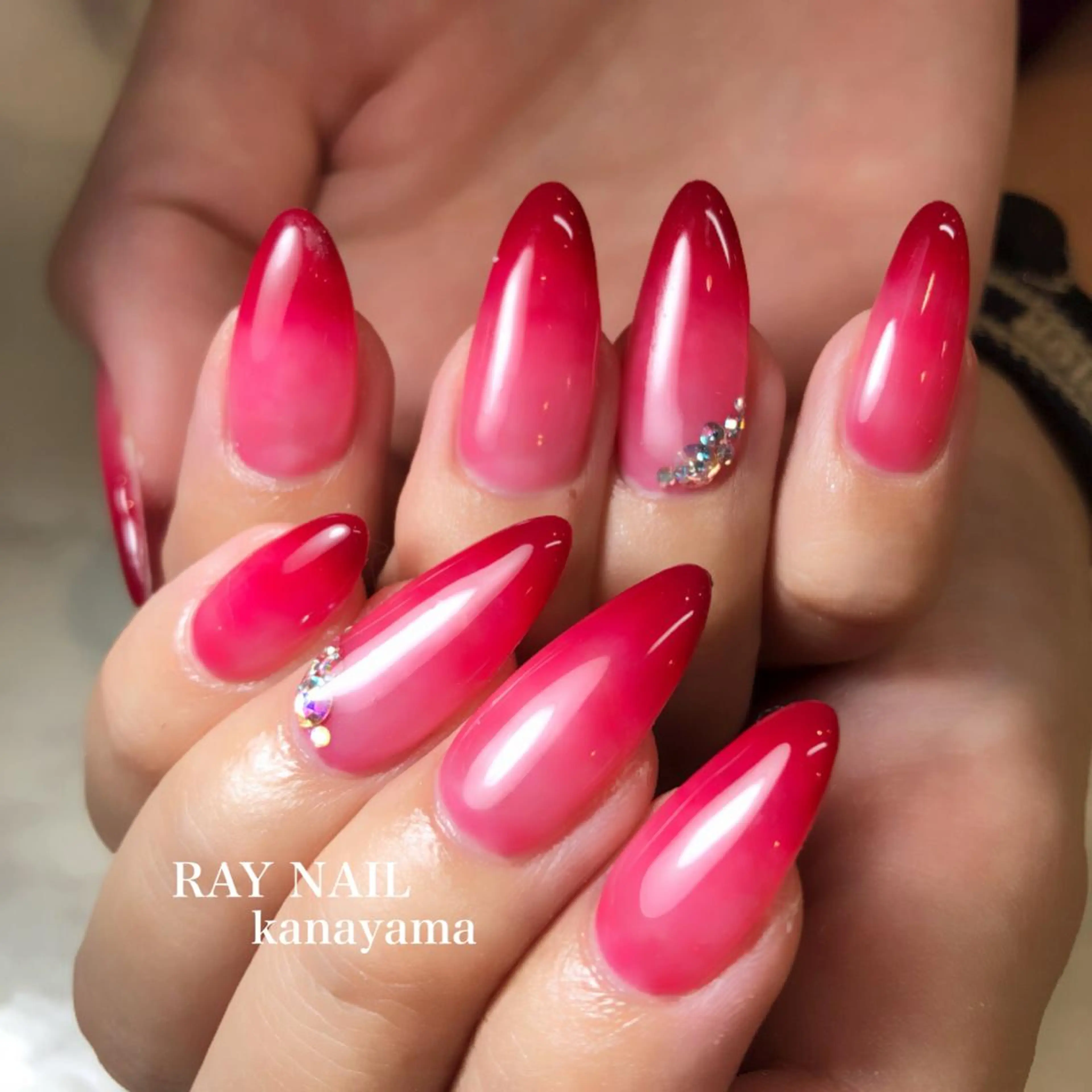 ネイル グラデーション Arowa 伊田のネイルデザイン