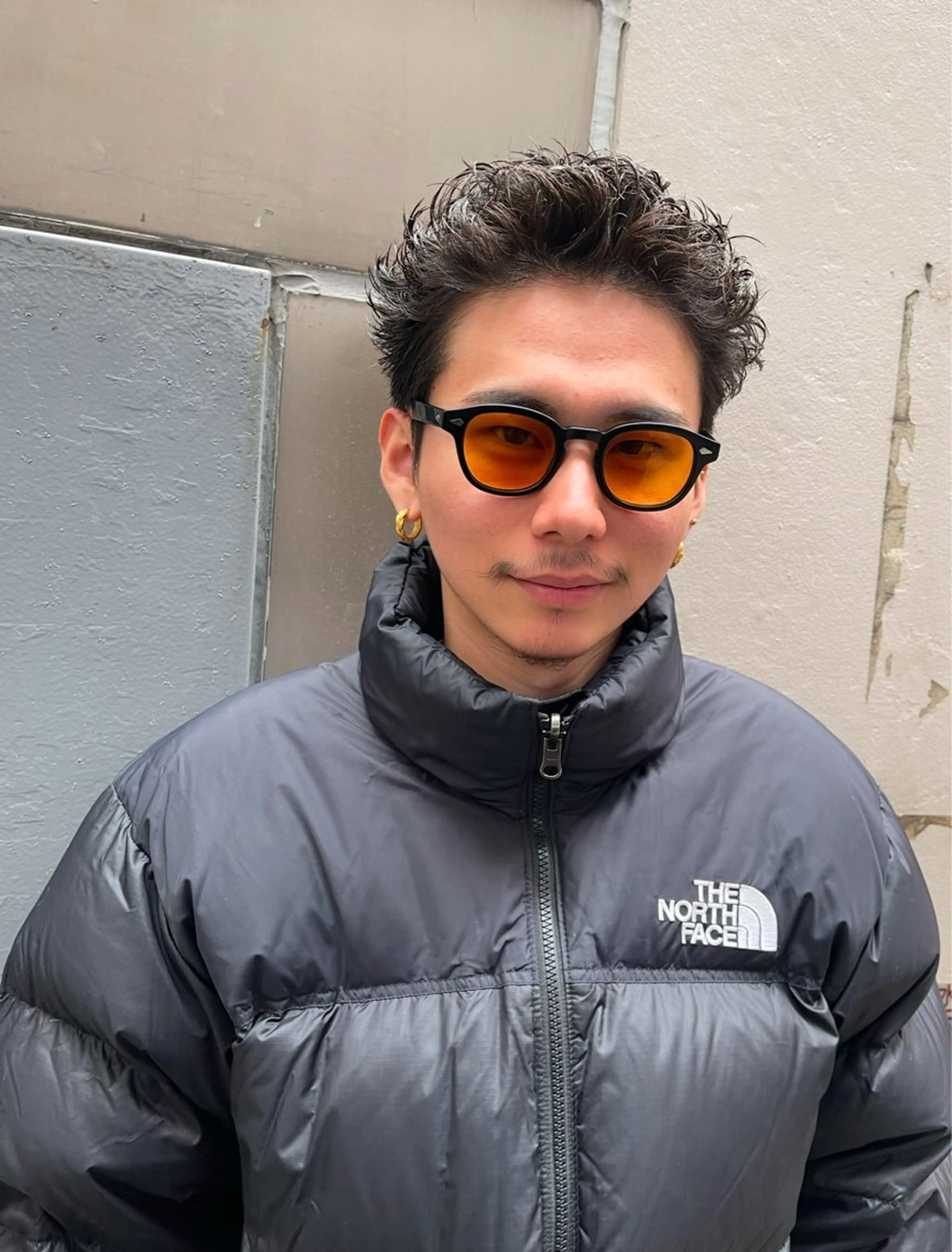 ショート パーマ メンズ ビジネス センターパート フェードカット メンズ韓国風 マッシュ カット パーマ トリートメント 新宿メンズ専門 髪質改善パーマ特化のヘアスタイル