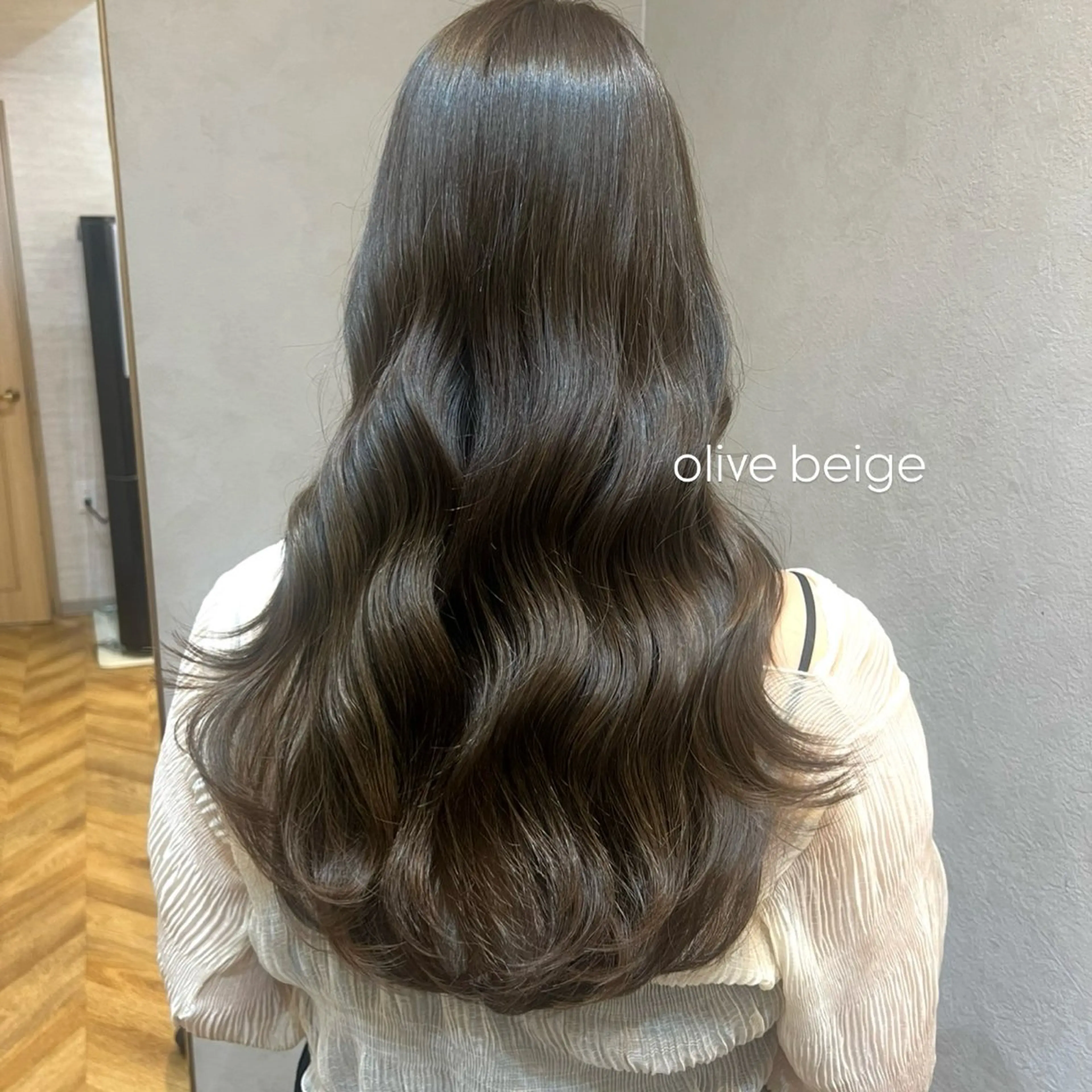 ロング 濱野 梨奈のヘアスタイル