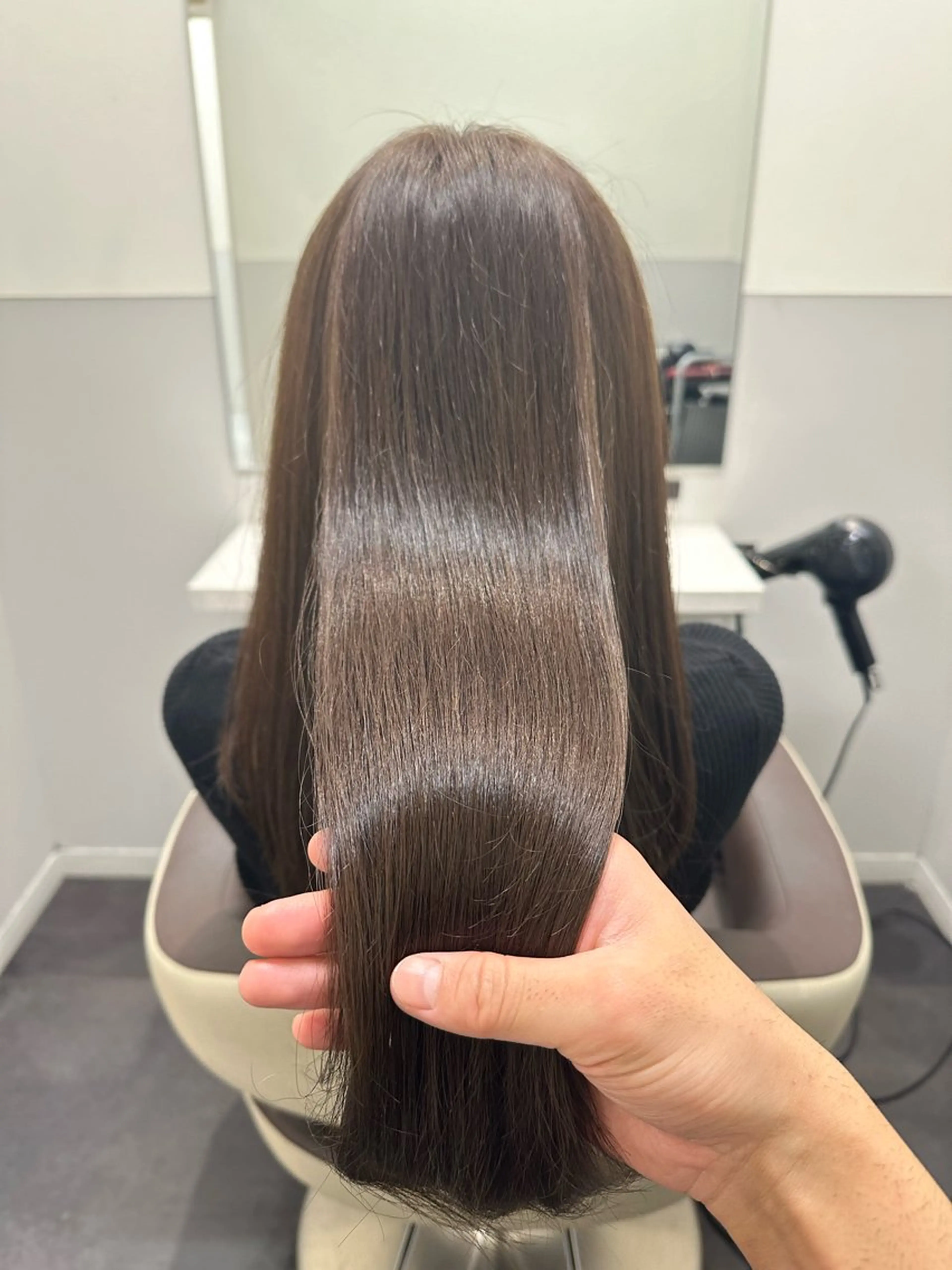 ロング カラー ベージュカラー 透明感カラー グレージュ ミルクティーベージュ 髪質改善 カット ヘアカラー トリートメント 【酸熱/美髪矯正 /髪質改善】RINのヘアスタイル