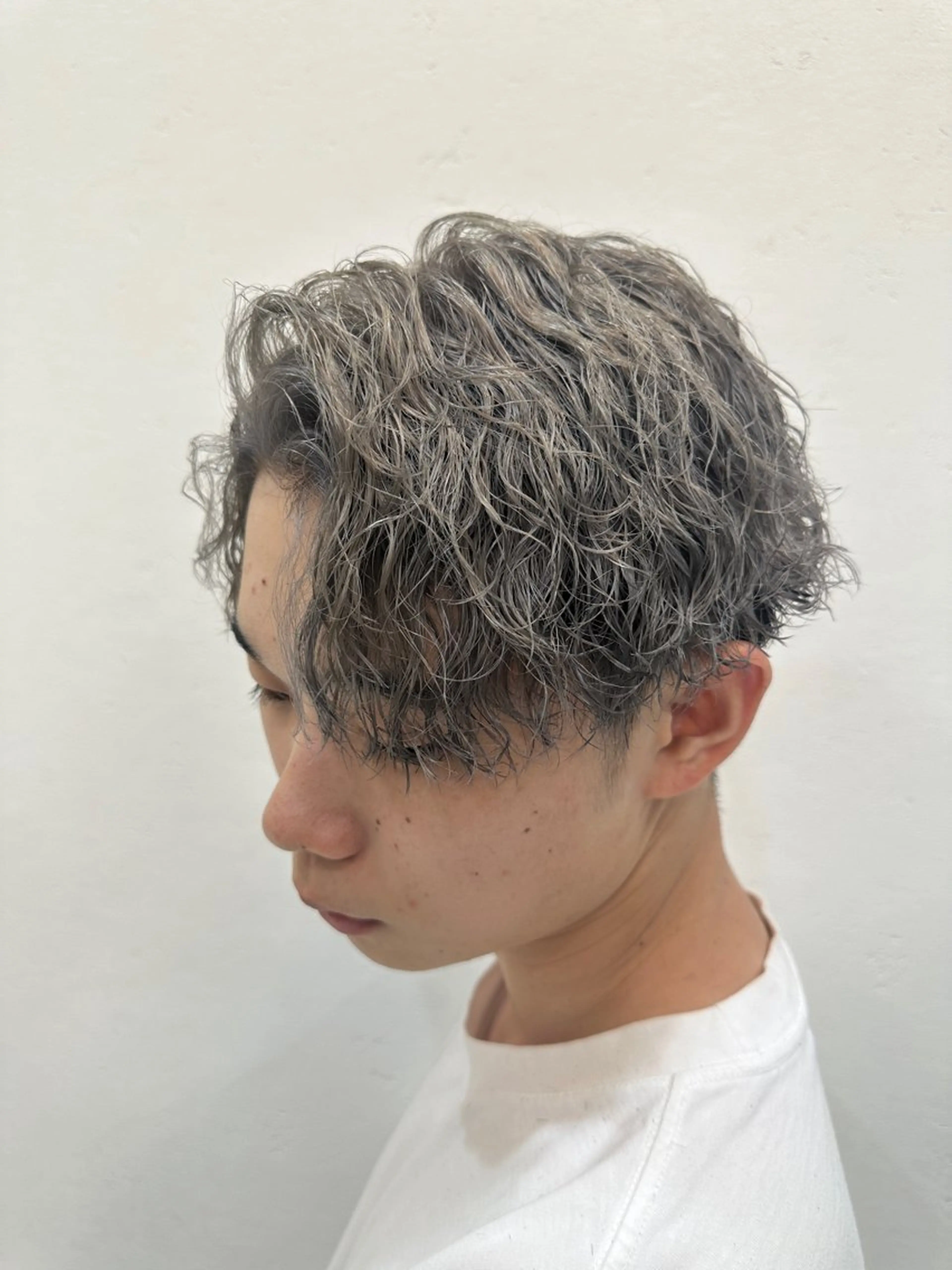 メンズ メンズブリーチ メンズハイトーン メンズパーマ パーマ 白髪ぼかし/白髪 メッシュ/ゆうとのヘアスタイル