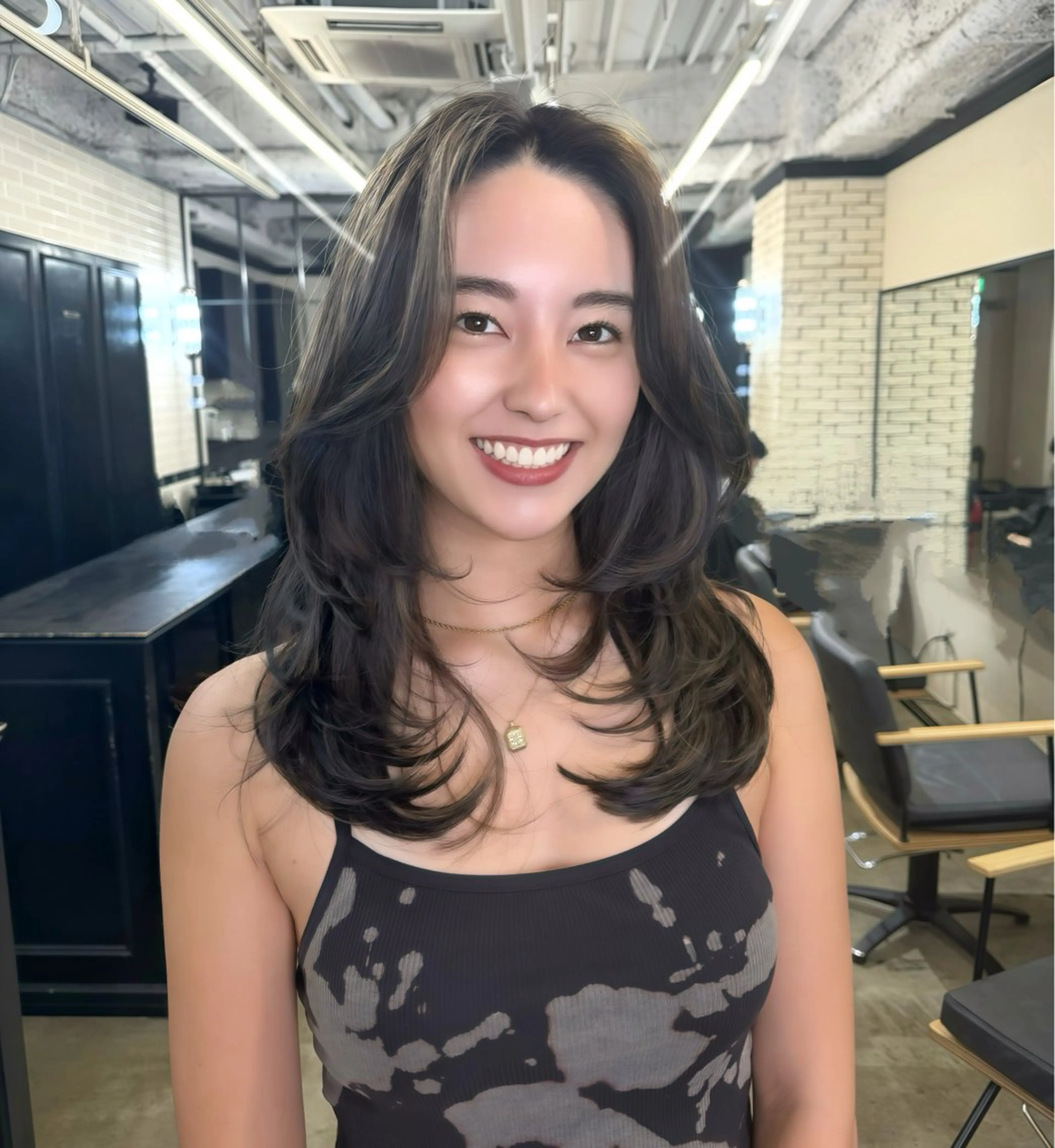 セミロング カラー グレージュ オリーブグレージュ オリーブグレー レイヤーカット カット ヘアカラー トリートメント 🕊️レイヤーカット 透明感カラー GOのヘアスタイル