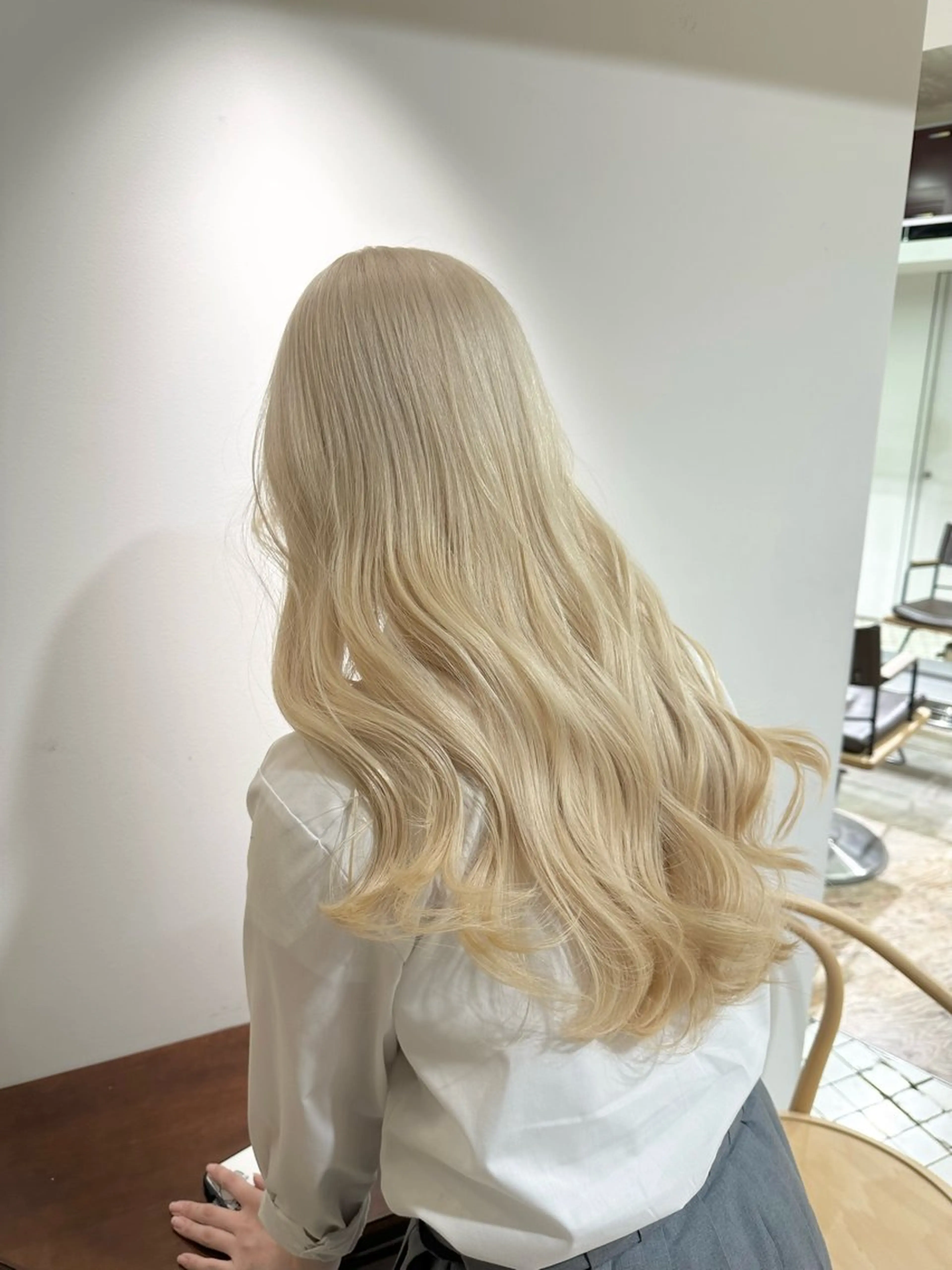 💡1日2名限定💡ハイトーンにしたい方（ダブルカラー+クイックトリートメント）ケアブリーチ希望の方はお伝えくださいの写真