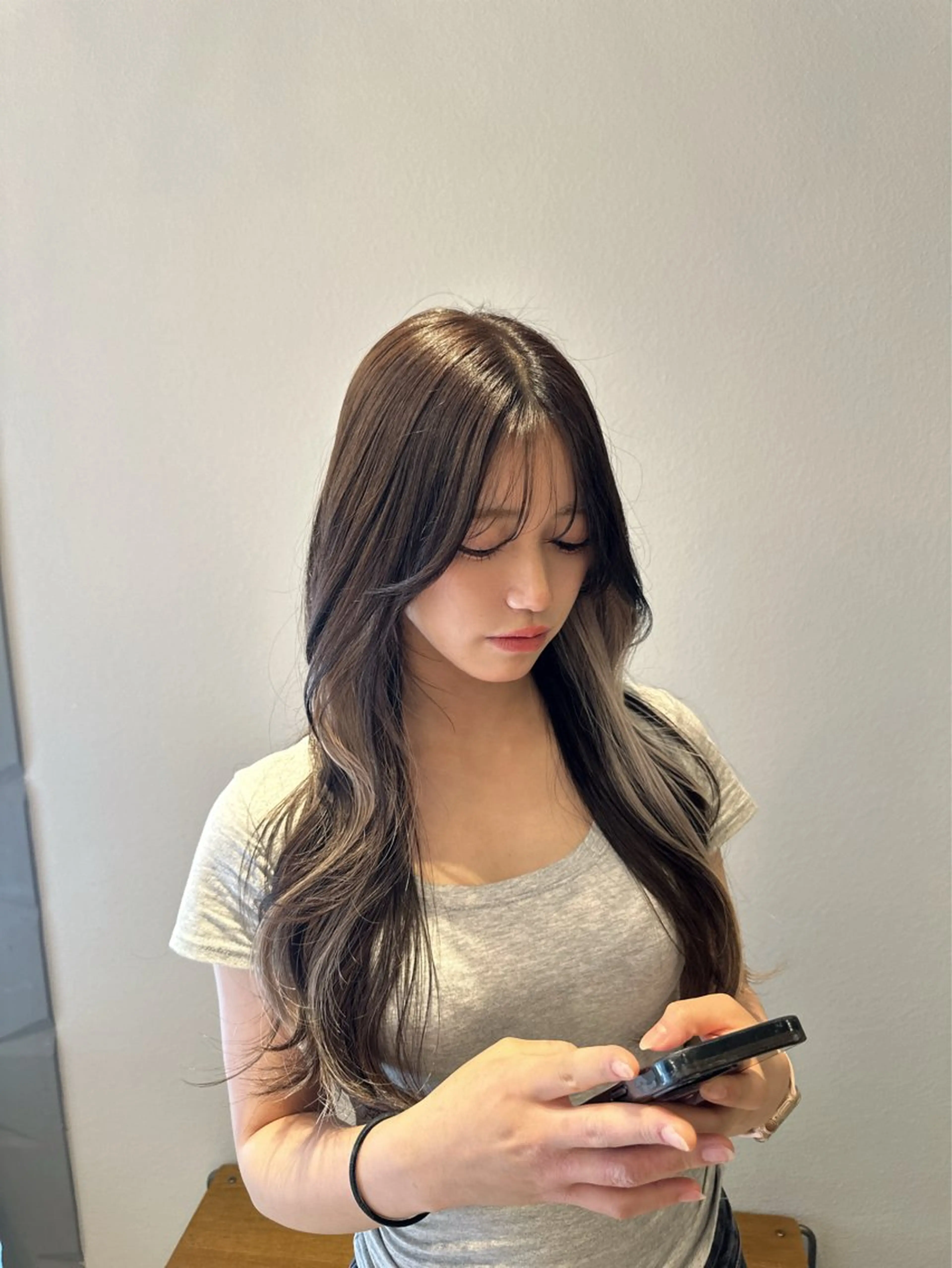 ロング 透明感カラー/レイ ヤーカット/KaHoのヘアスタイル