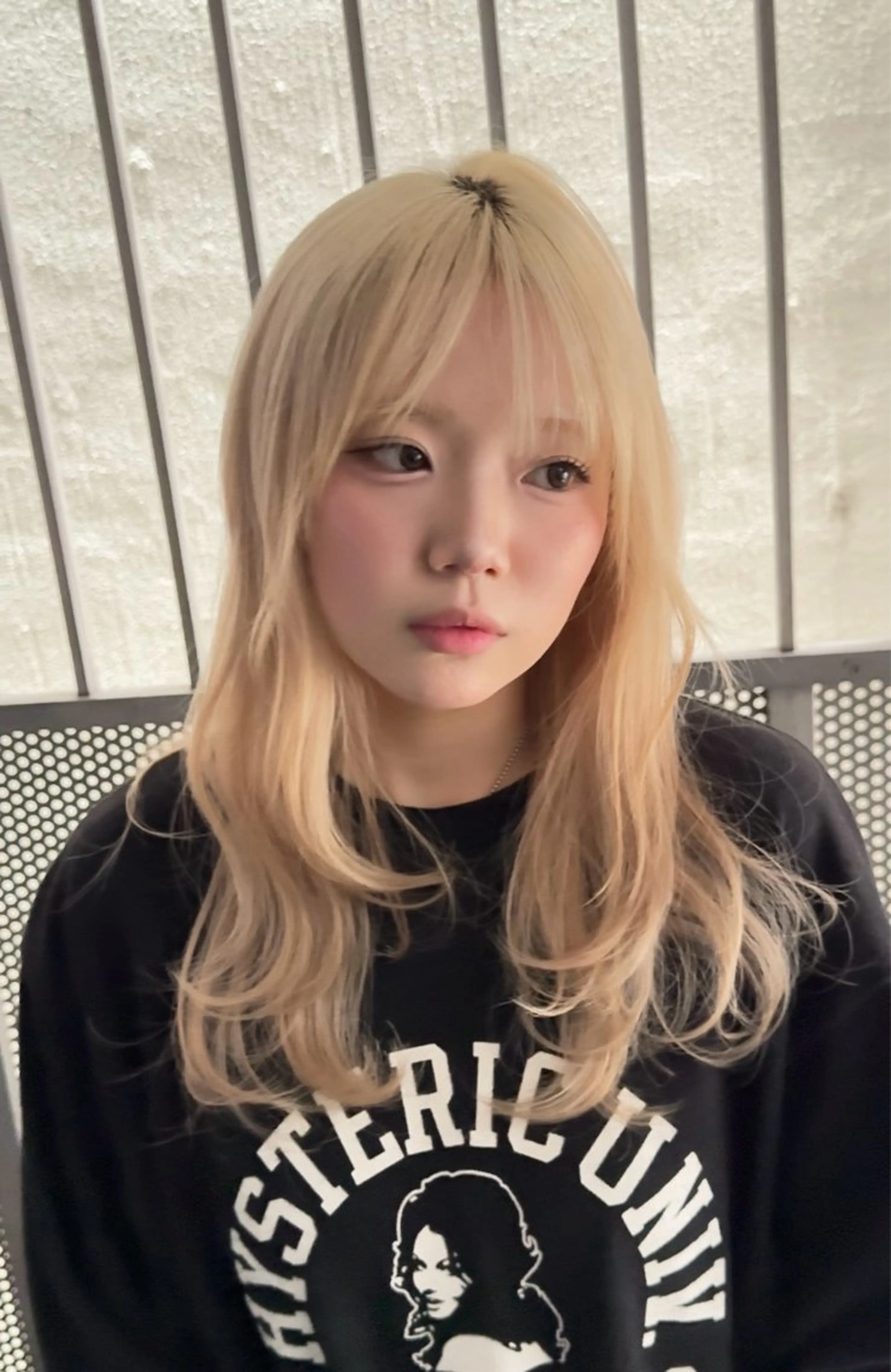 セミロング カラー 抜きっぱなしブロンド ブロンド ハッシュカット レイヤーカット 🚩東京↔︎長野/ 青木亮太のヘアスタイル