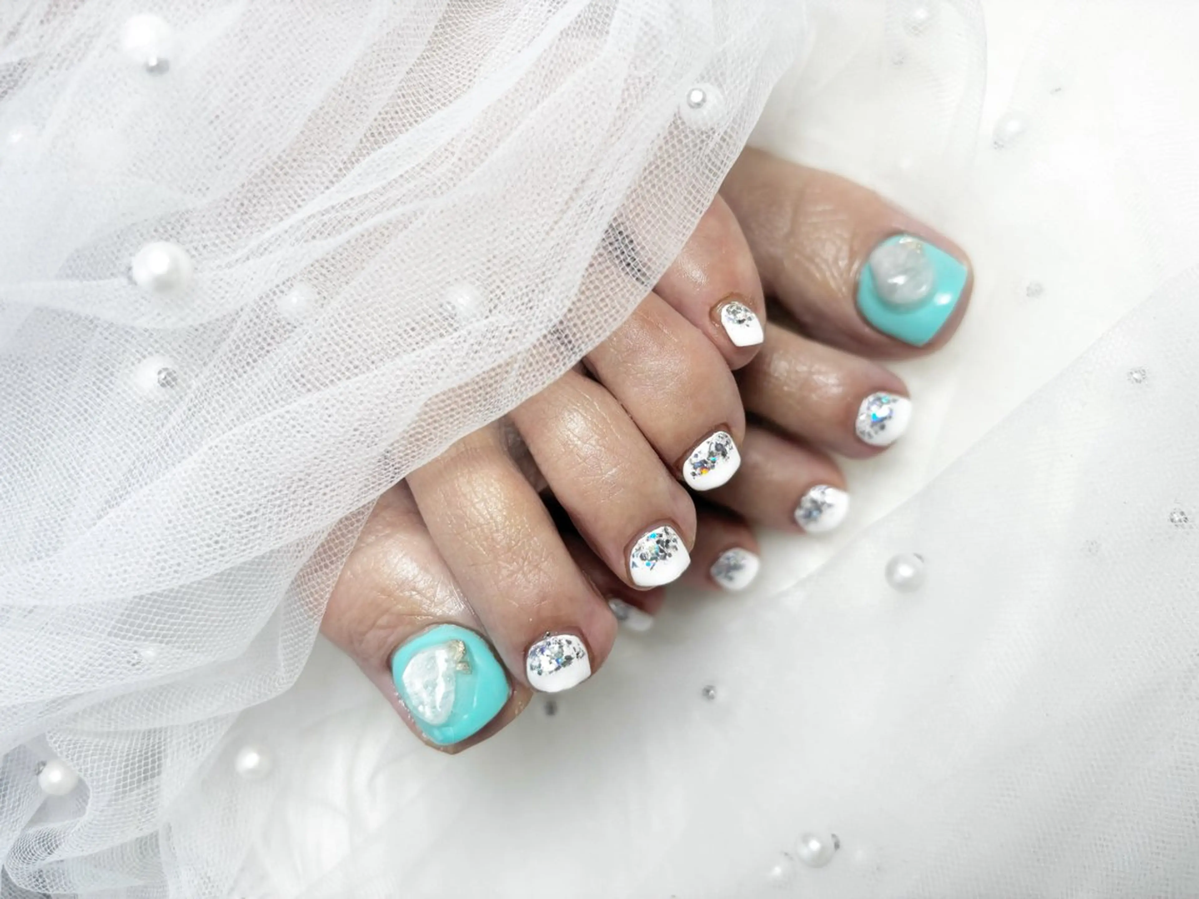 ネイル ニュアンスネイル フットネイル MIKA ♡のネイルデザイン