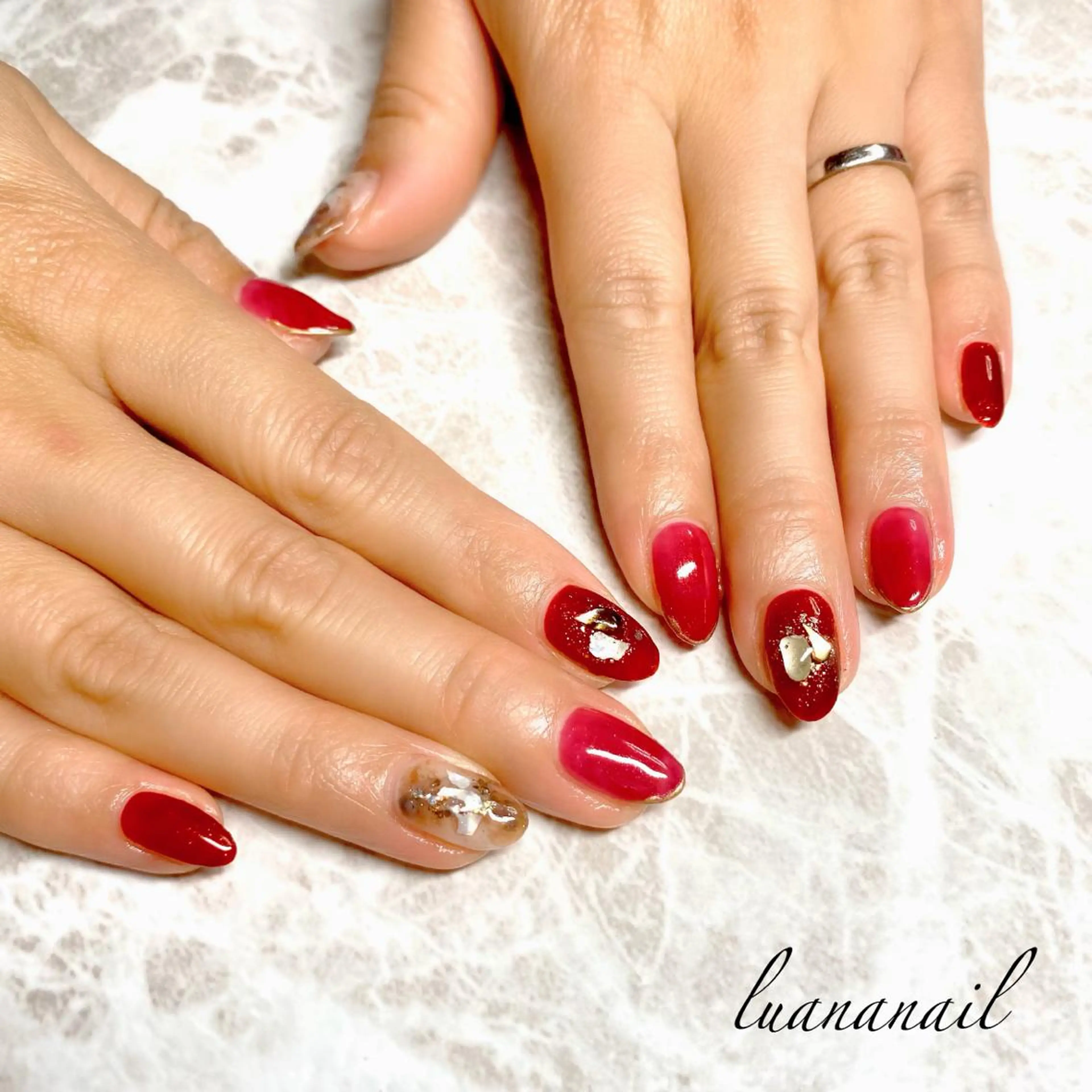 ネイル ラメ(グリッター) ピンク 赤色 luana nailのネイルデザイン
