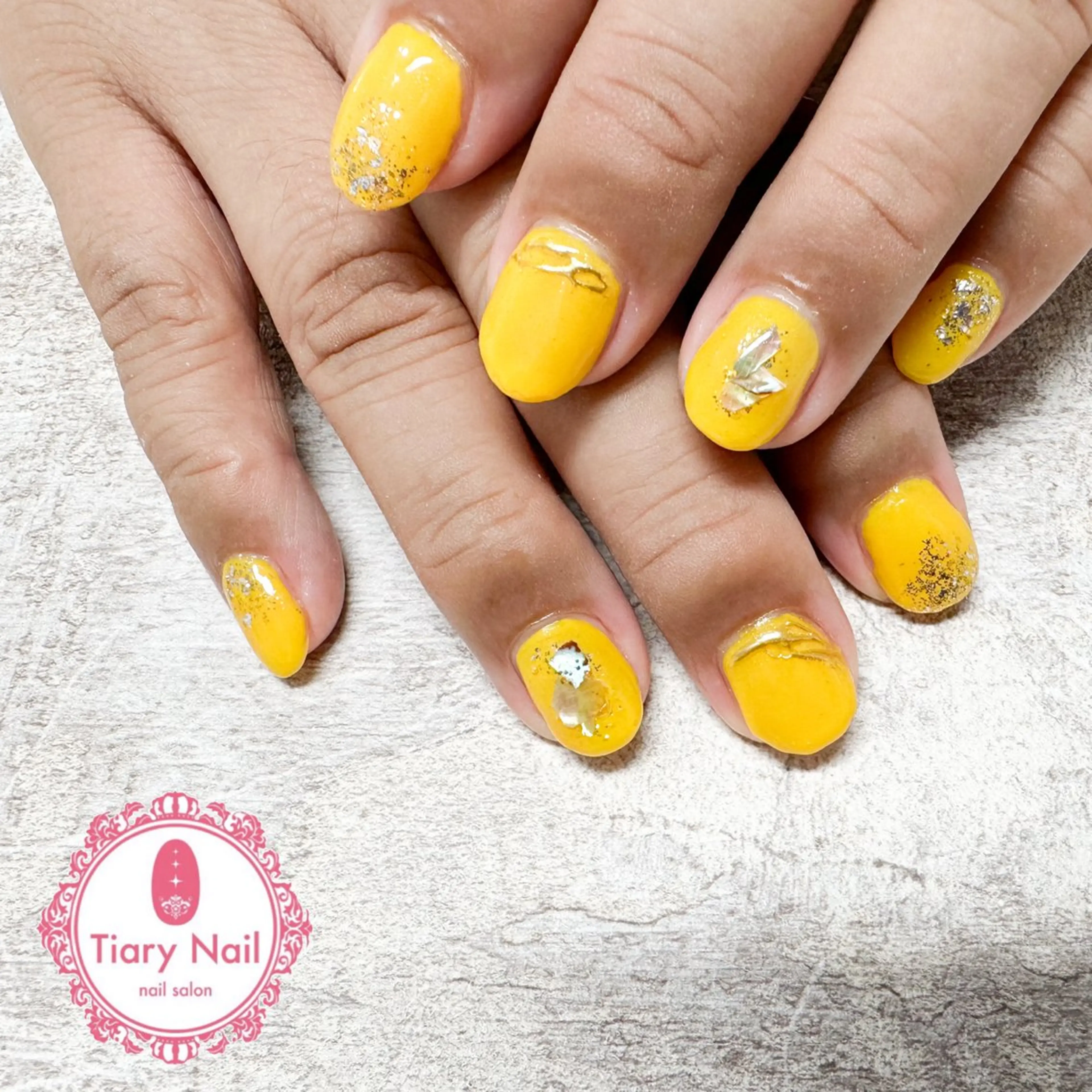 ネイル tiarynail K Kのネイルデザイン