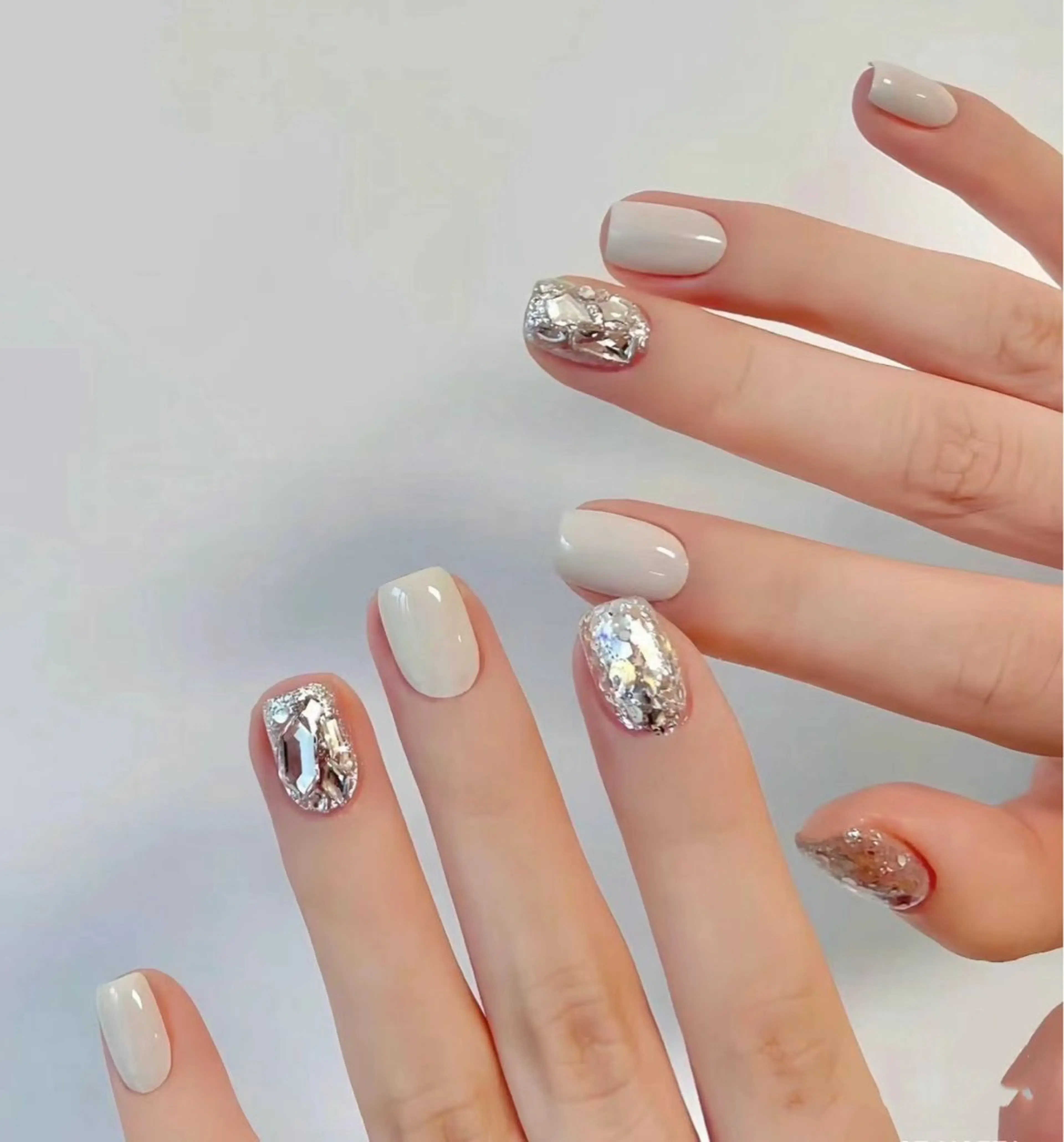 メンズ ネイル アートネイル フレンチネイル ジェルネイル キラキラネイル パラジェル ハンドネイル Bloom スカルプ専門店のネイルデザイン