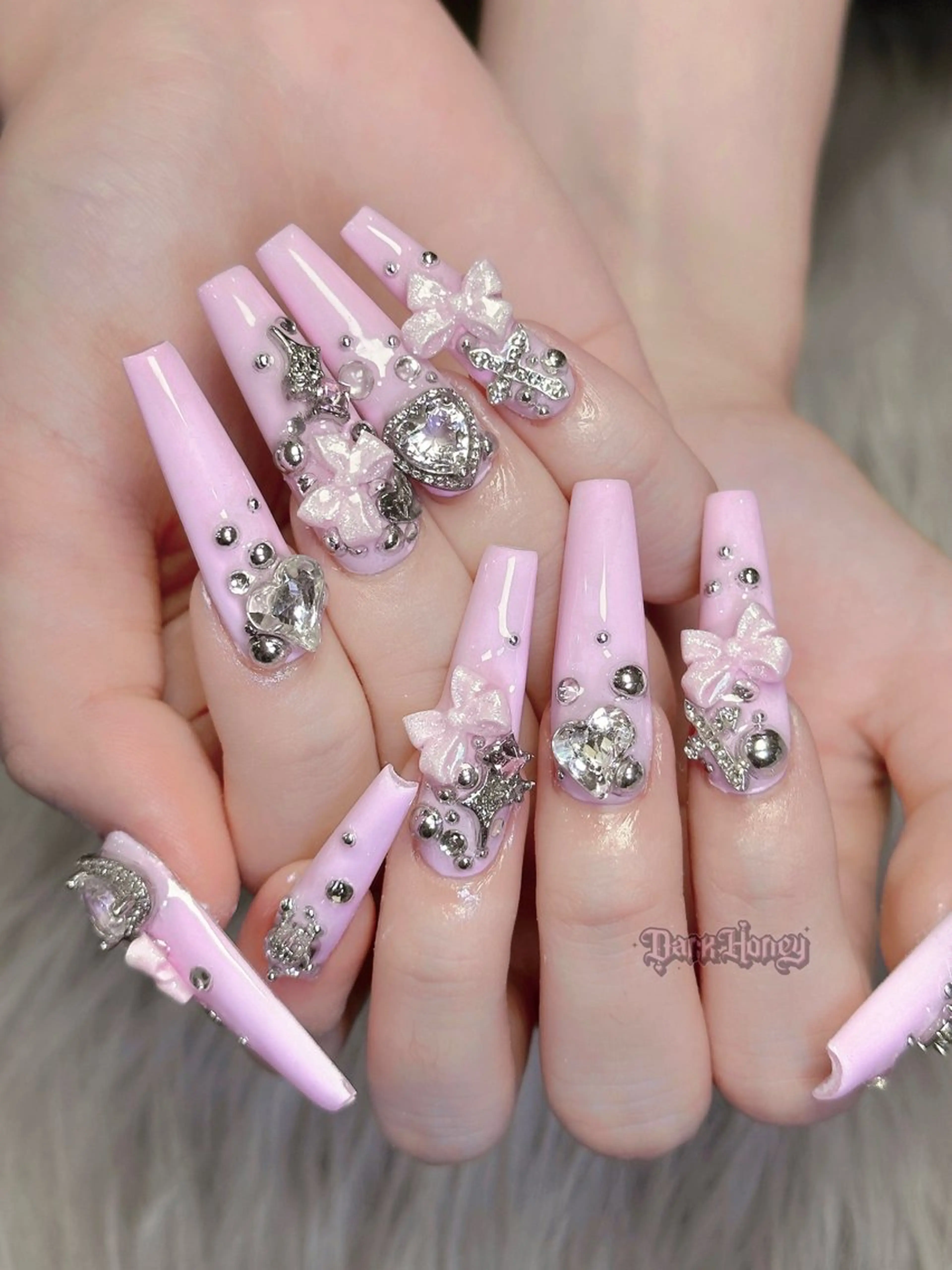 ネイル ハンドネイル Dark honey スカルプ専門原宿店のネイルデザイン