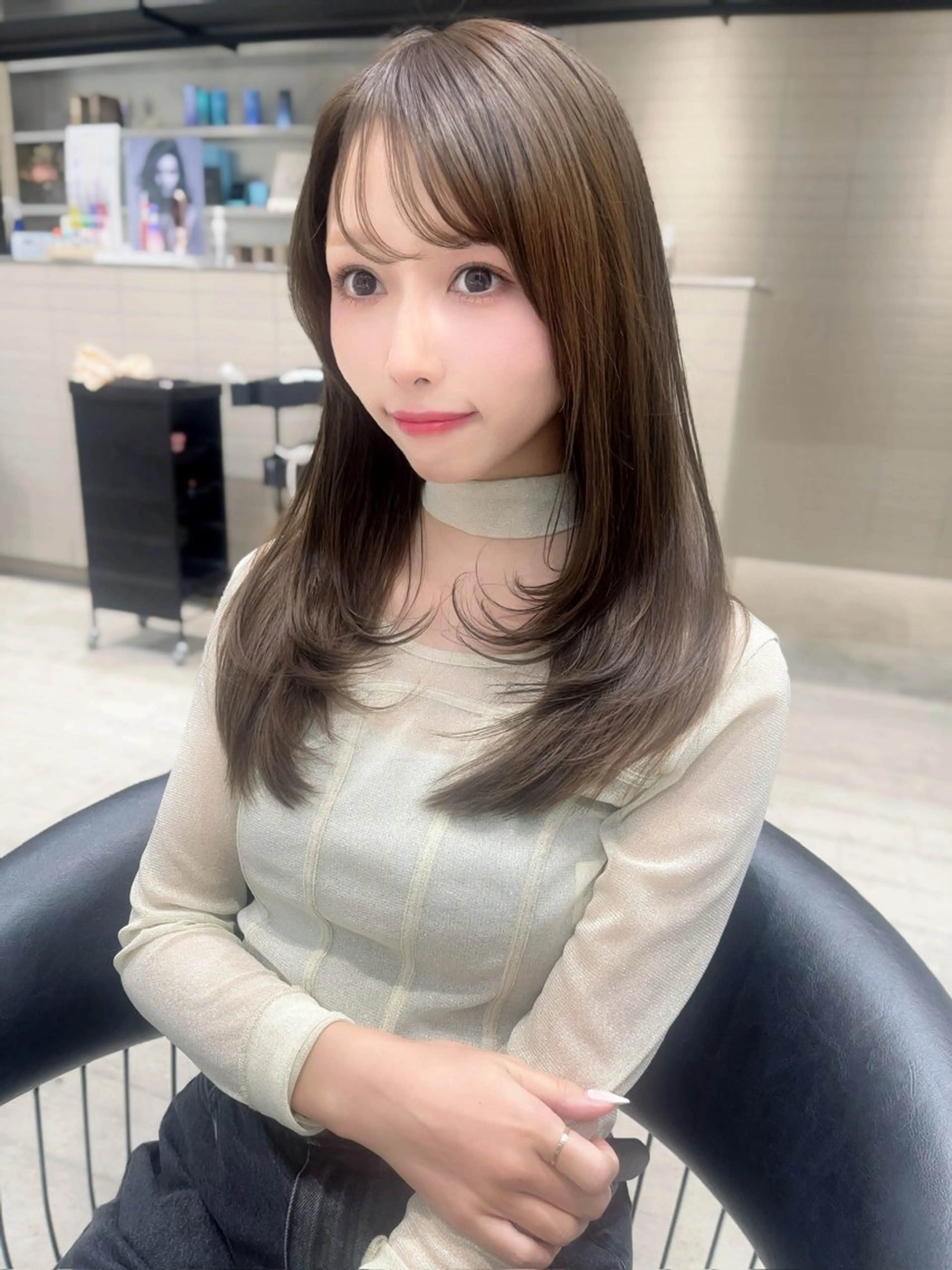 ミディアム カラー カット ヘアカラー トリートメント レイヤー\髪質改善 /透け感カラー/艶髪のヘアスタイル