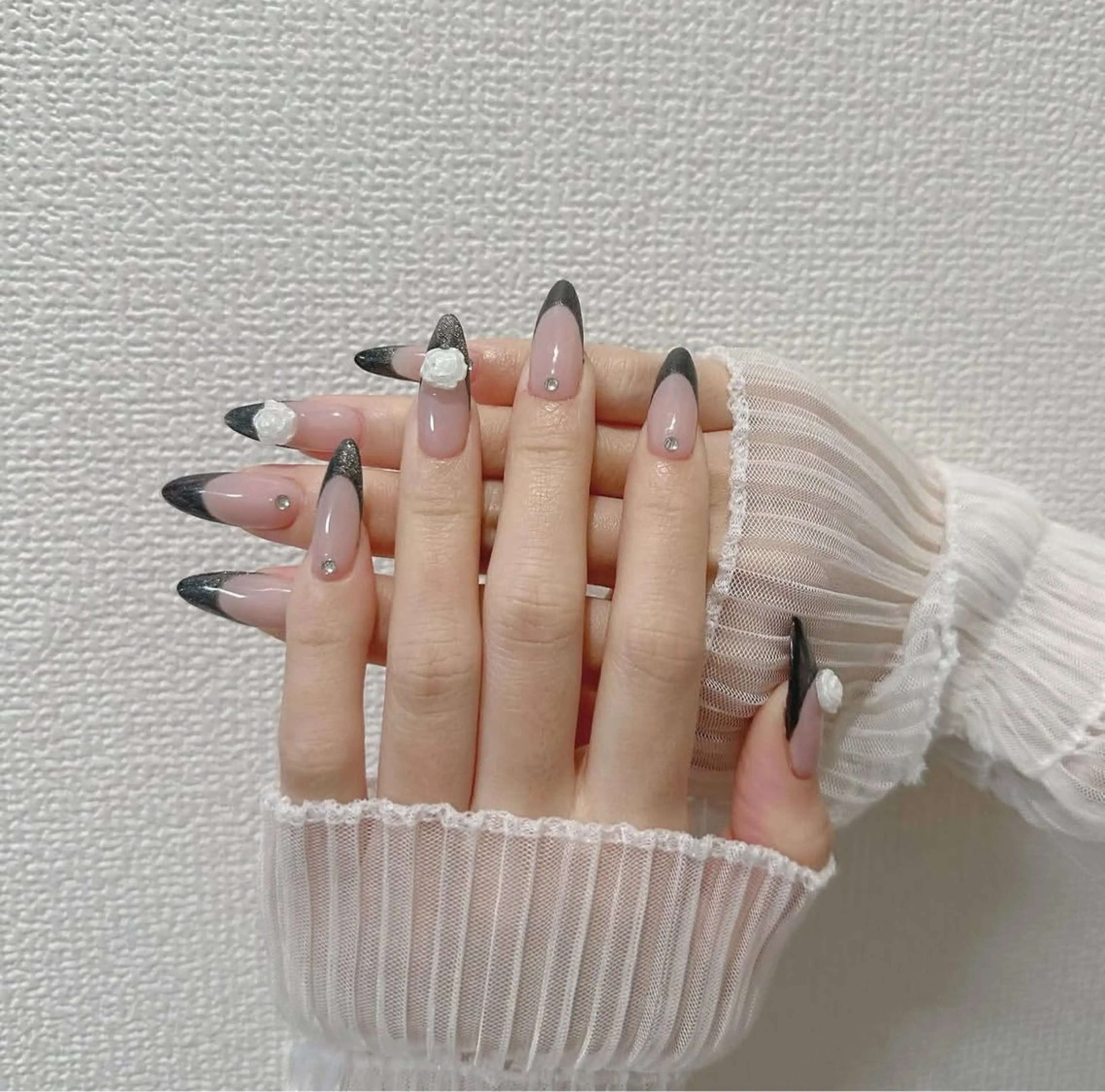 ネイル 長さ出し フレンチネイル グラデーション 卒業式 マグネットネイル ハンドネイル MIHANA HIKARIのネイルデザイン