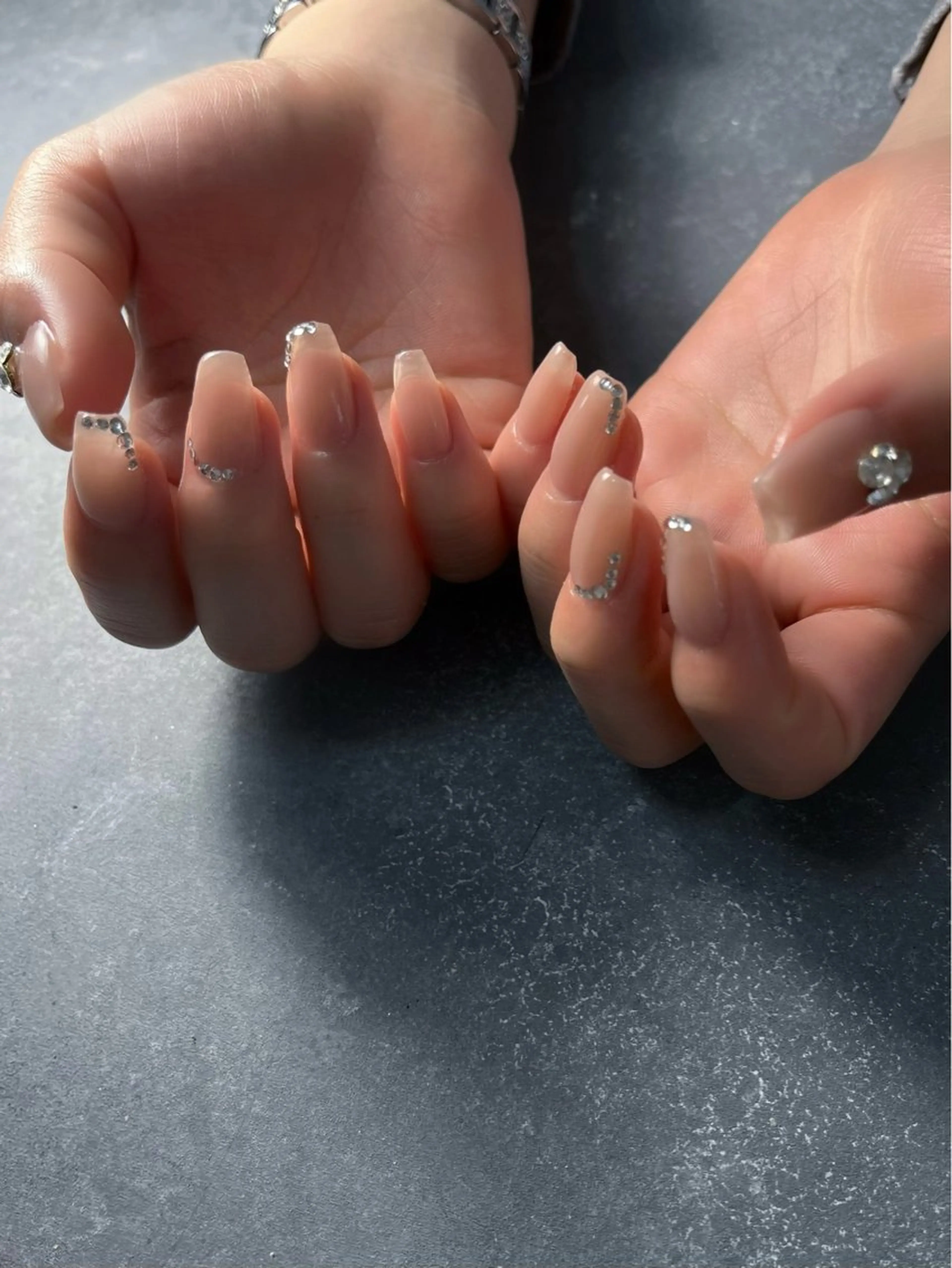 ネイル キラキラネイル マグネットネイル スカルプネイル ワンホンネイル nine.🦋 YUKOのネイルデザイン