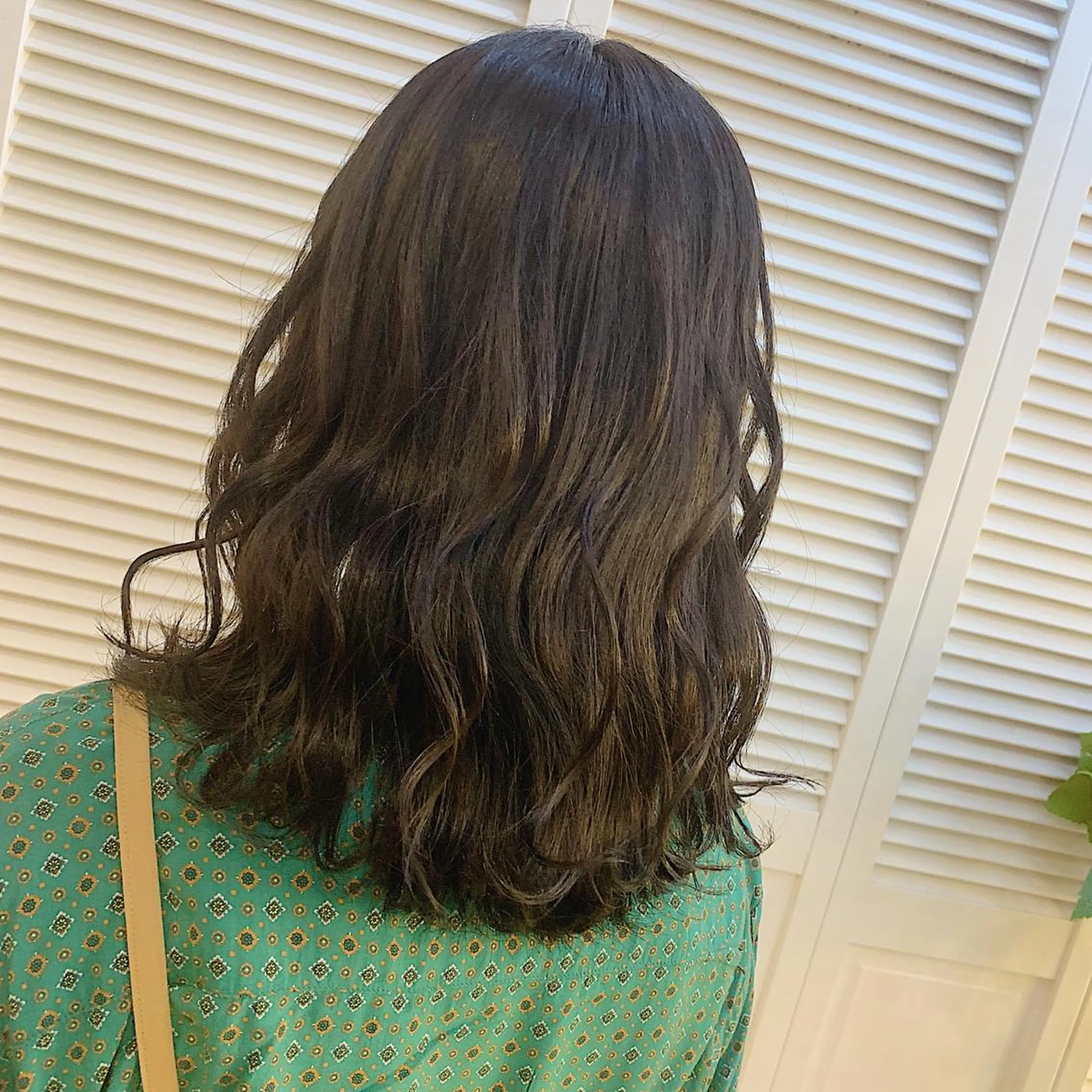 ミディアム カラー 黒髪 ブルーカラー ブルーブラック ヘアカラー GO TODAY SHAiRE SALON 町田店所属・🫧大森 知夏🫧のヘアスタイル
