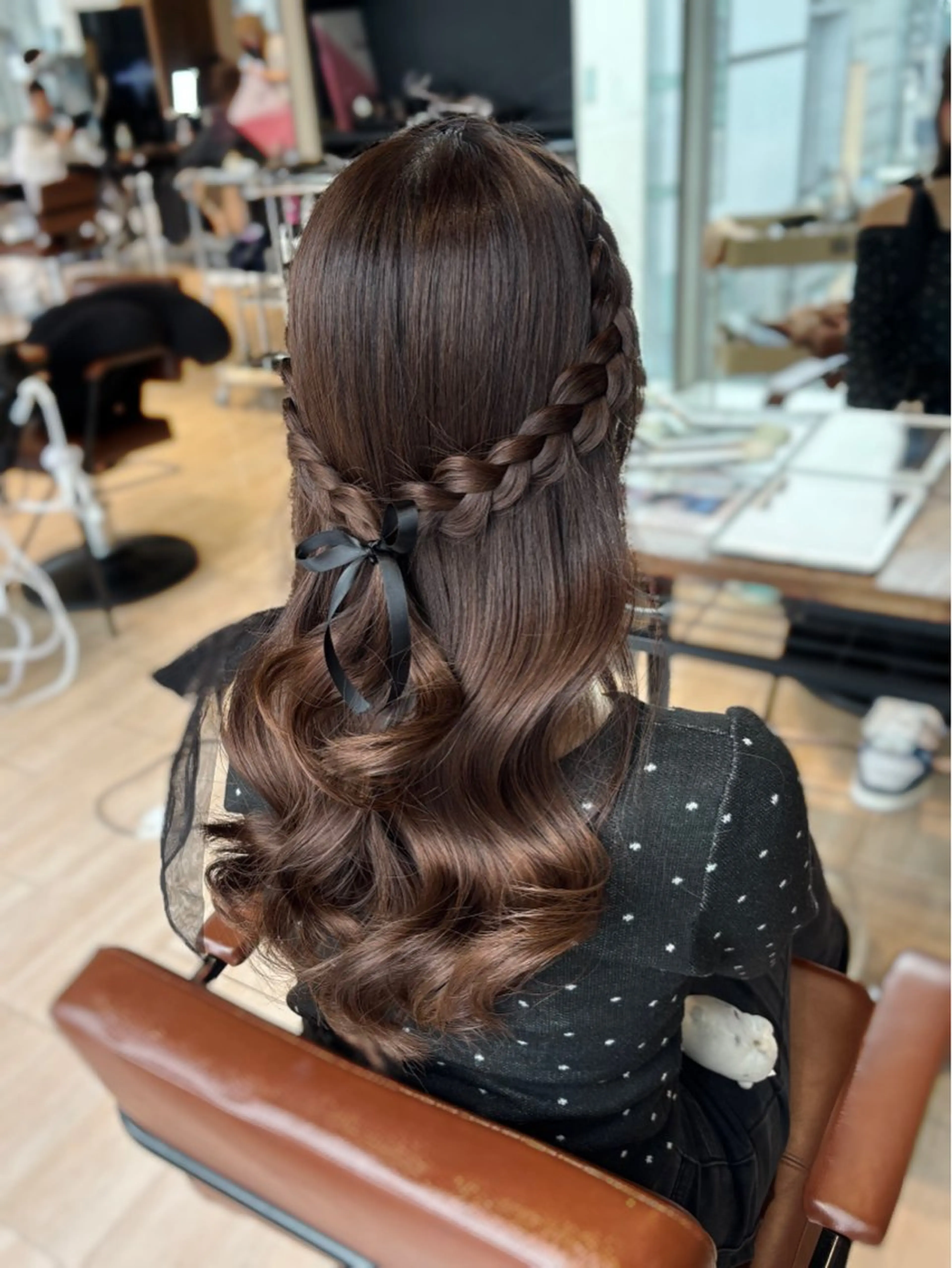 セミロング ヘアアレンジ ヘアセット 穂積 未優のヘアスタイル