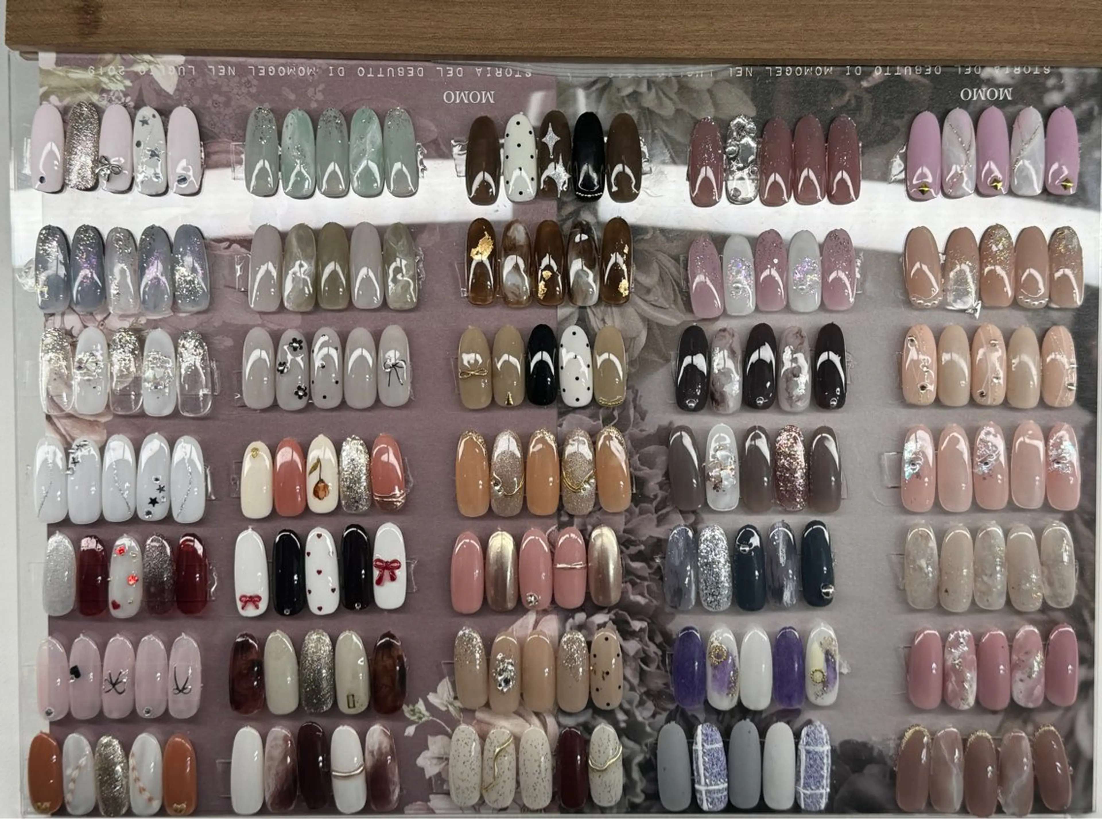 ネイル オーロラネイル チークネイル 長さ出し フットネイル フレンチネイル ハンドネイル ハンドケア Nail&Eyela sh Nanaのネイルデザイン